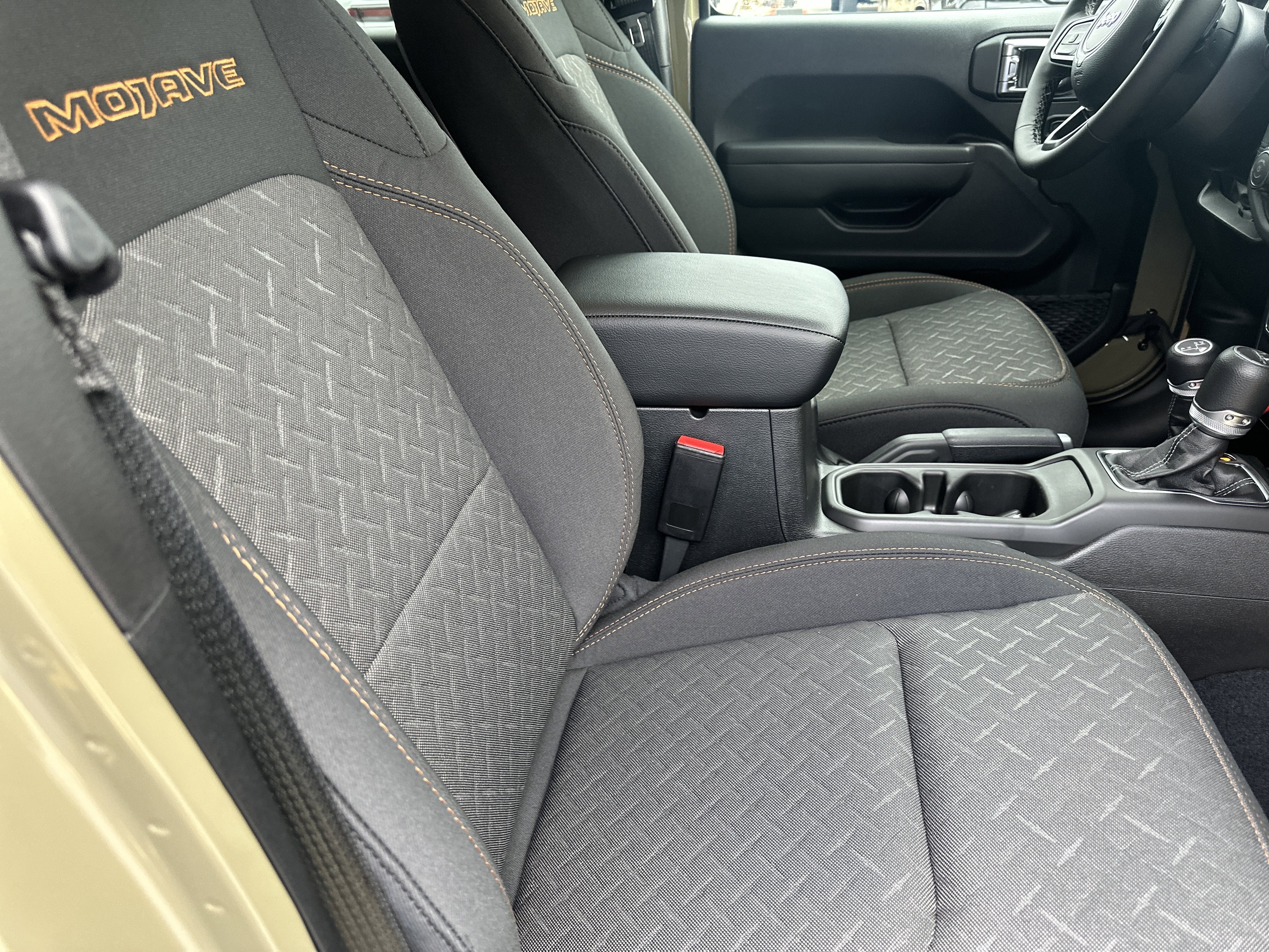 2026 Jeep Gladiator GLADIATOR MOJAVE 4X4