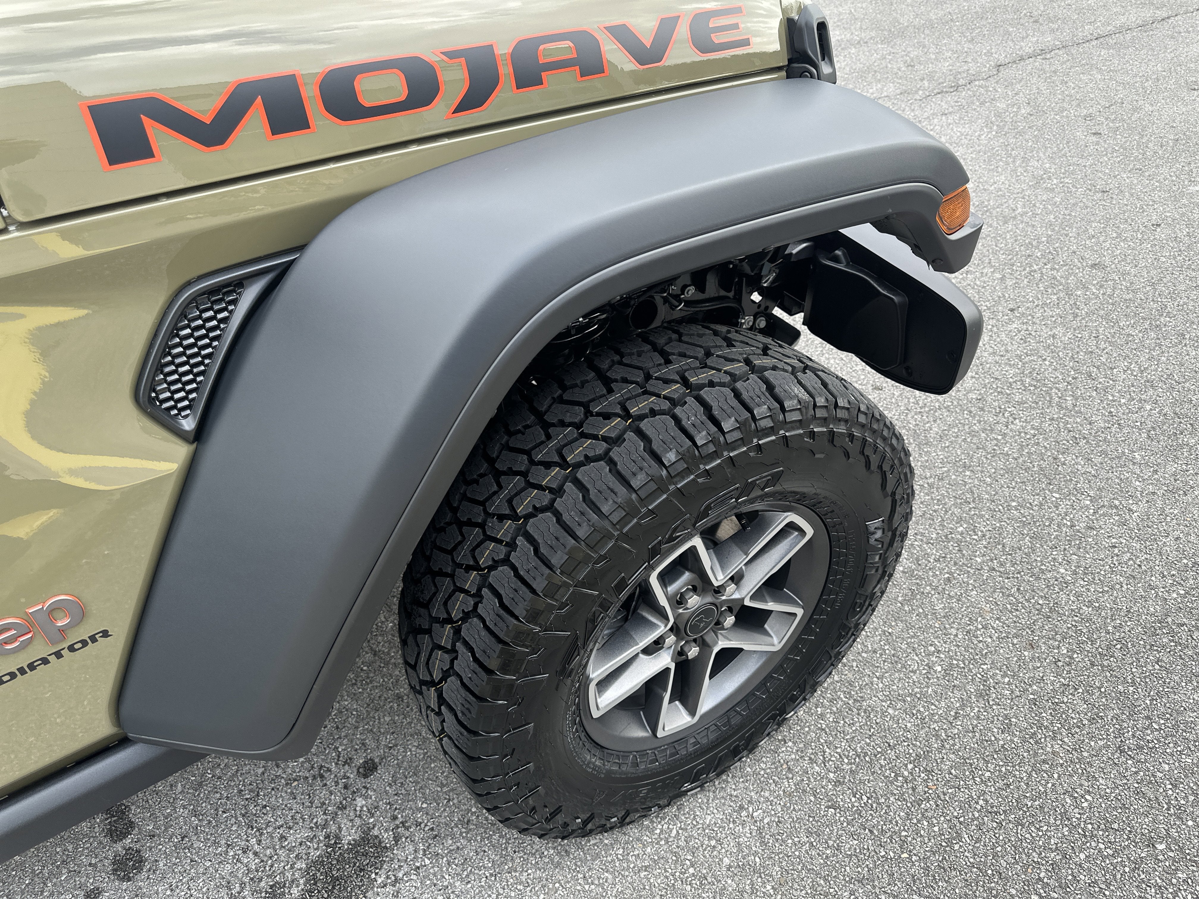 2026 Jeep Gladiator GLADIATOR MOJAVE 4X4