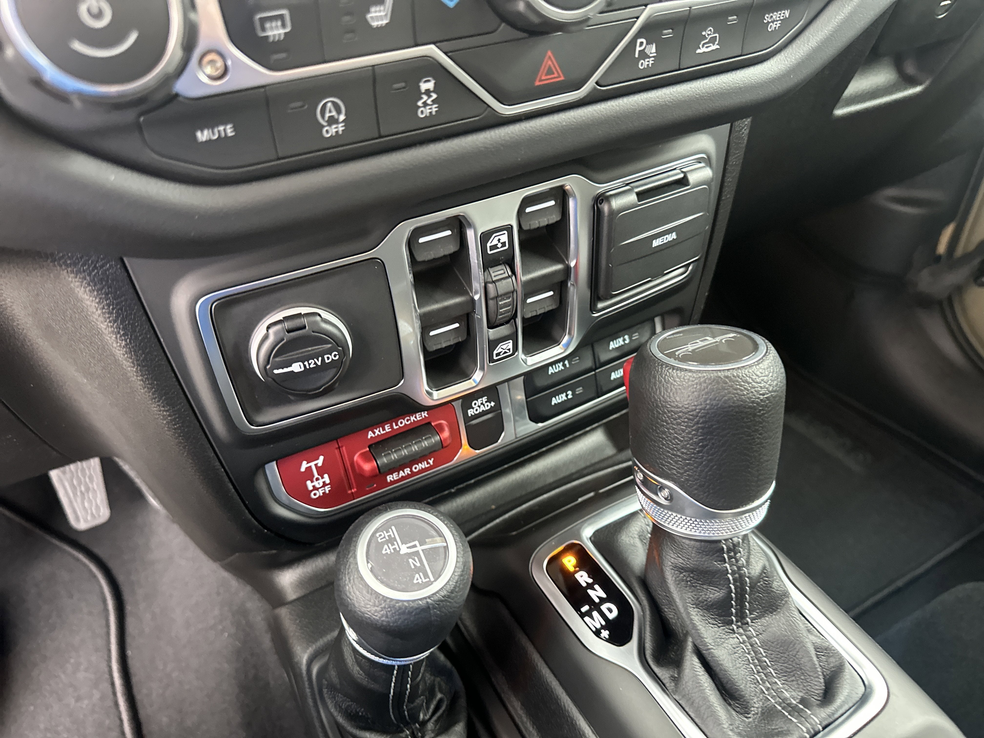 2026 Jeep Gladiator GLADIATOR MOJAVE 4X4