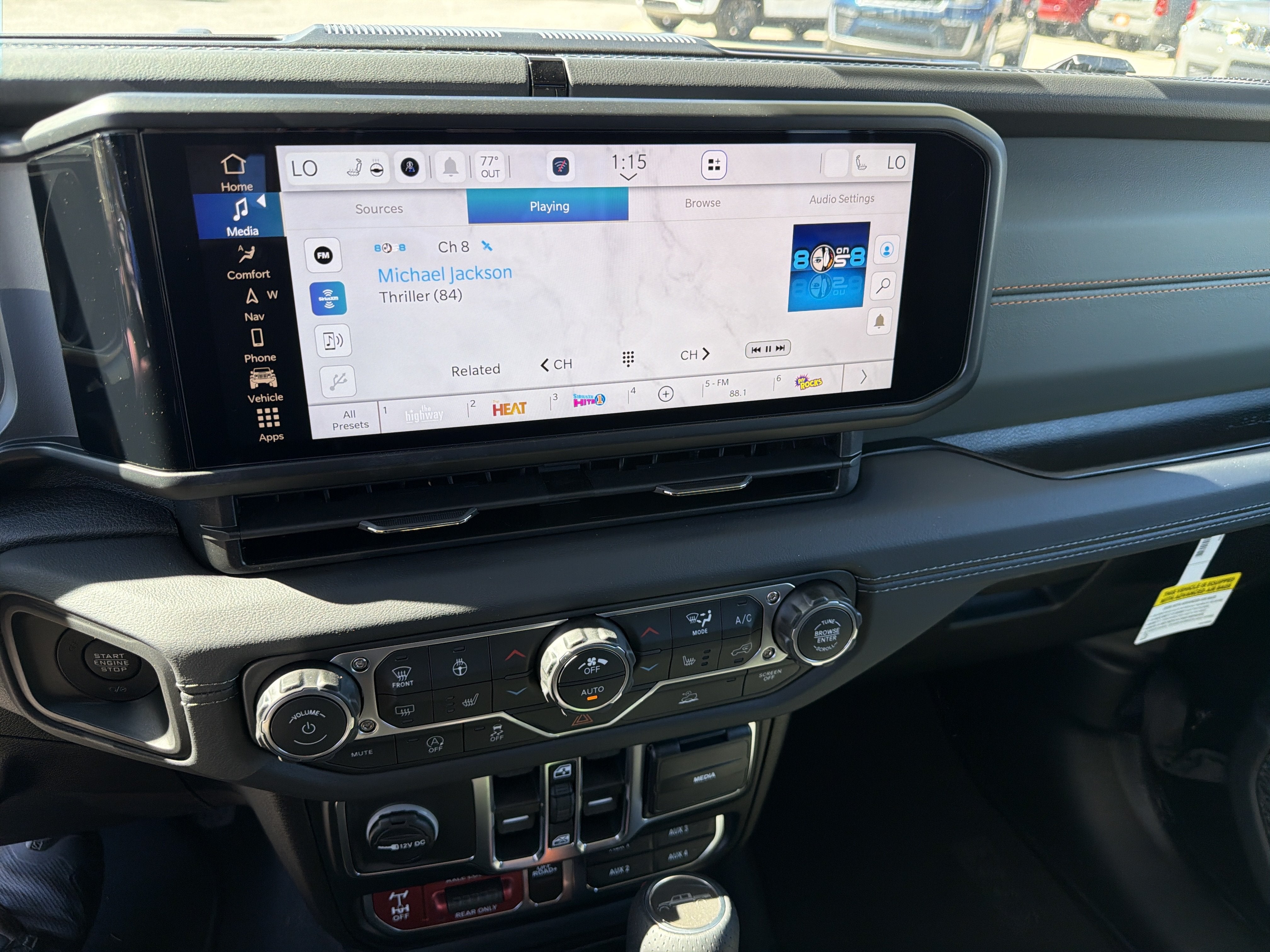 2027 Jeep Gladiator GLADIATOR MOJAVE 4X4