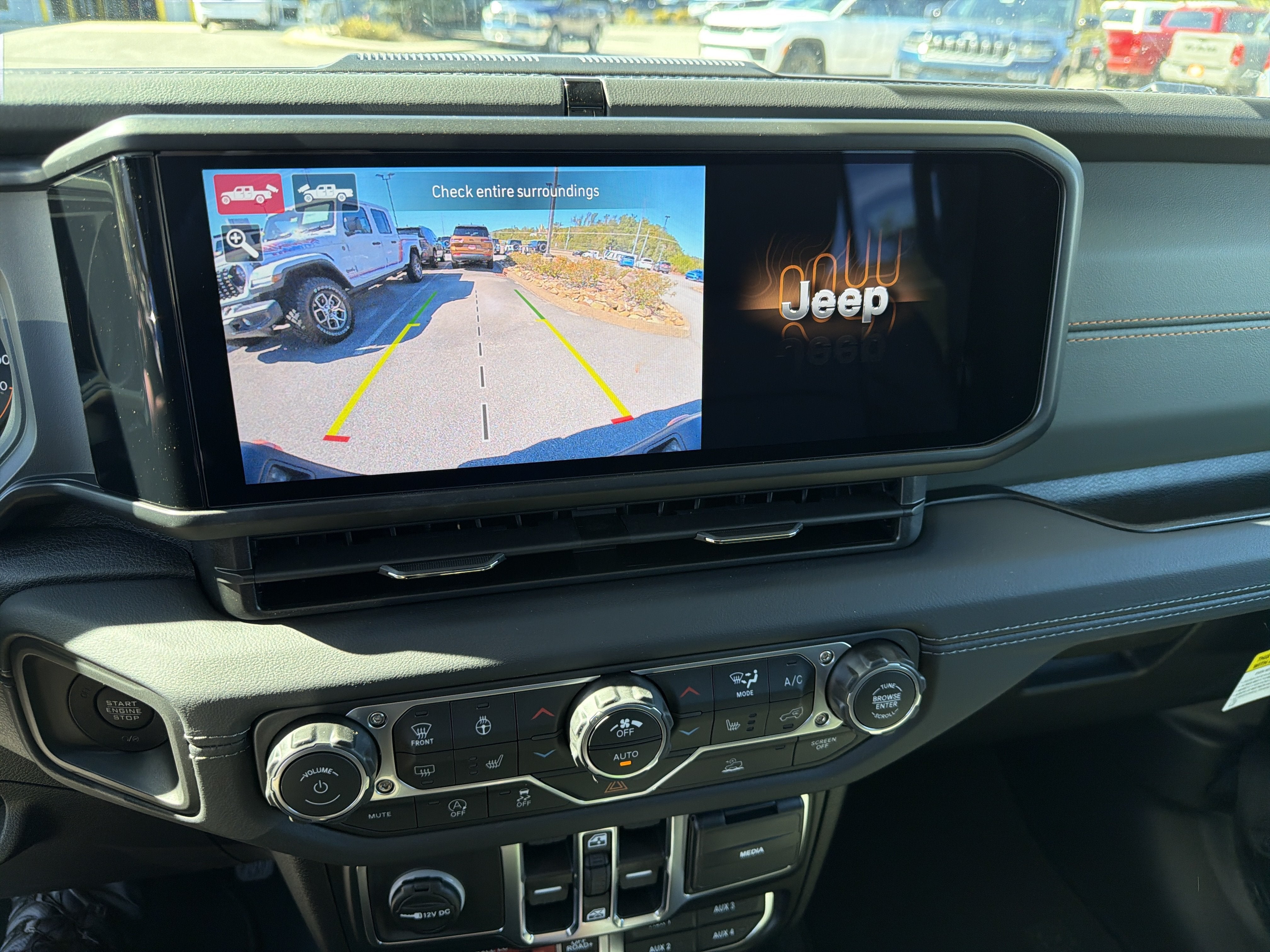 2027 Jeep Gladiator GLADIATOR MOJAVE 4X4