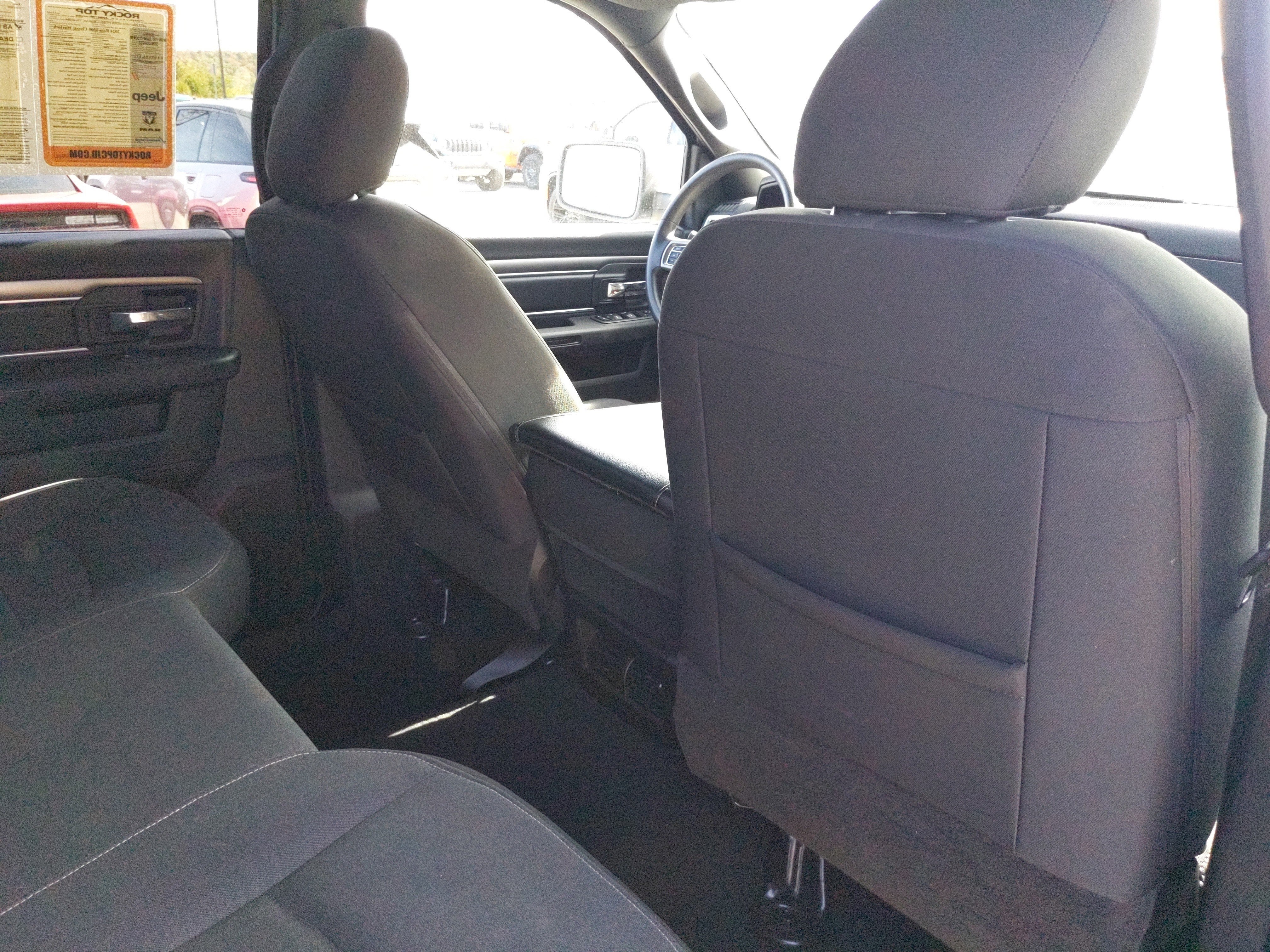 2024 RAM 1500 Classic Warlock Crew Cab 4x4 5'7' Box