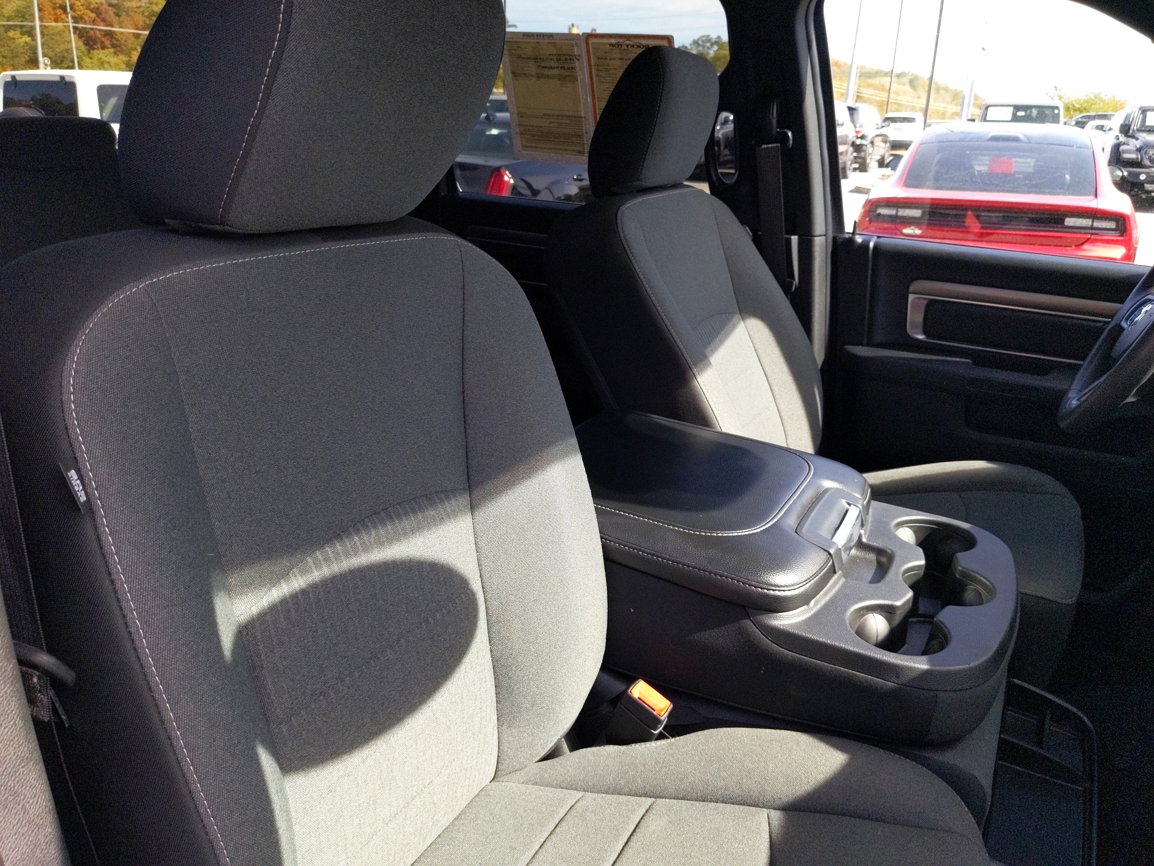 2024 RAM 1500 Classic Warlock Crew Cab 4x4 5'7' Box