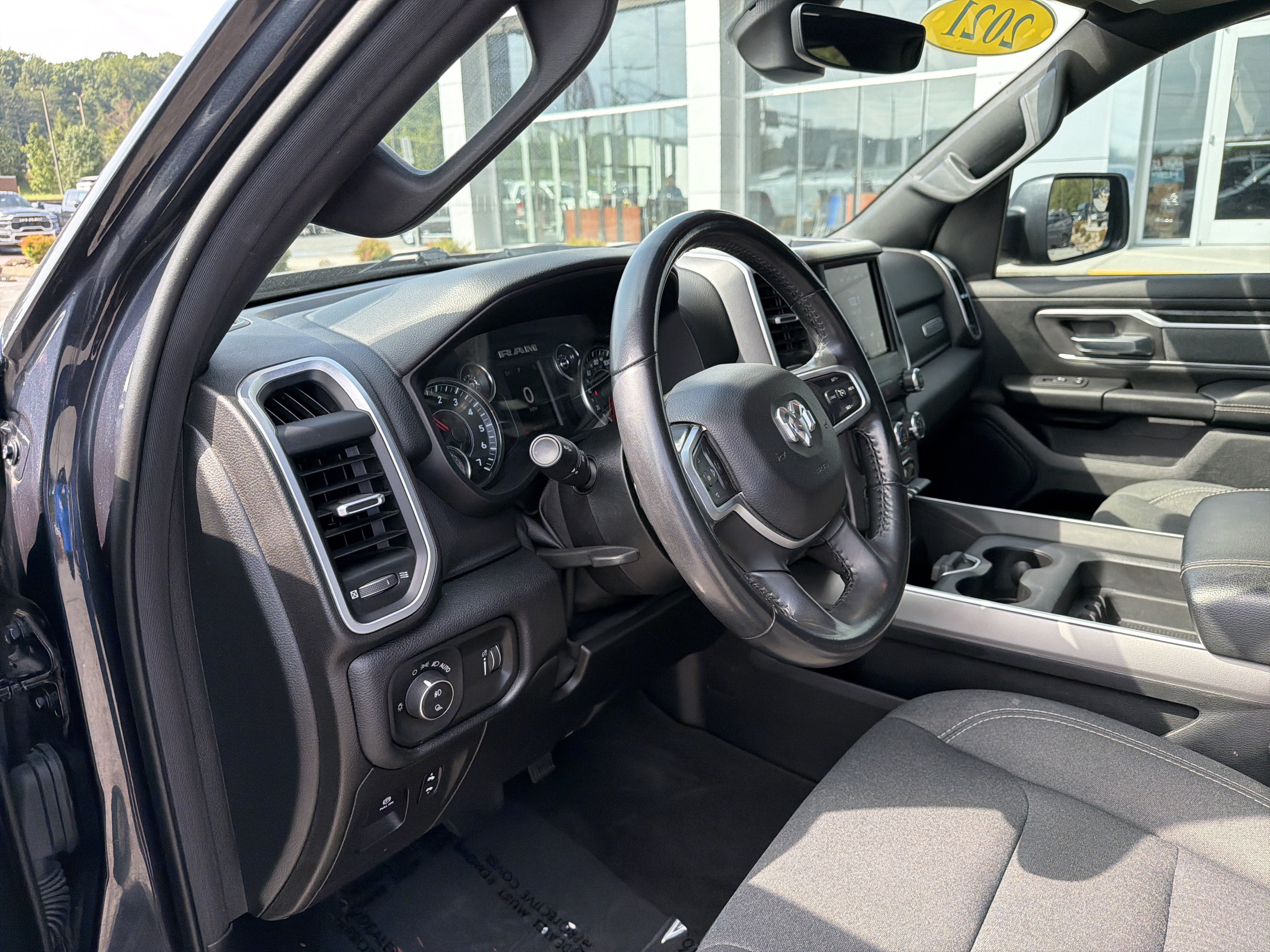 2021 RAM 1500 Big Horn Quad Cab 4x2 6'4' Box