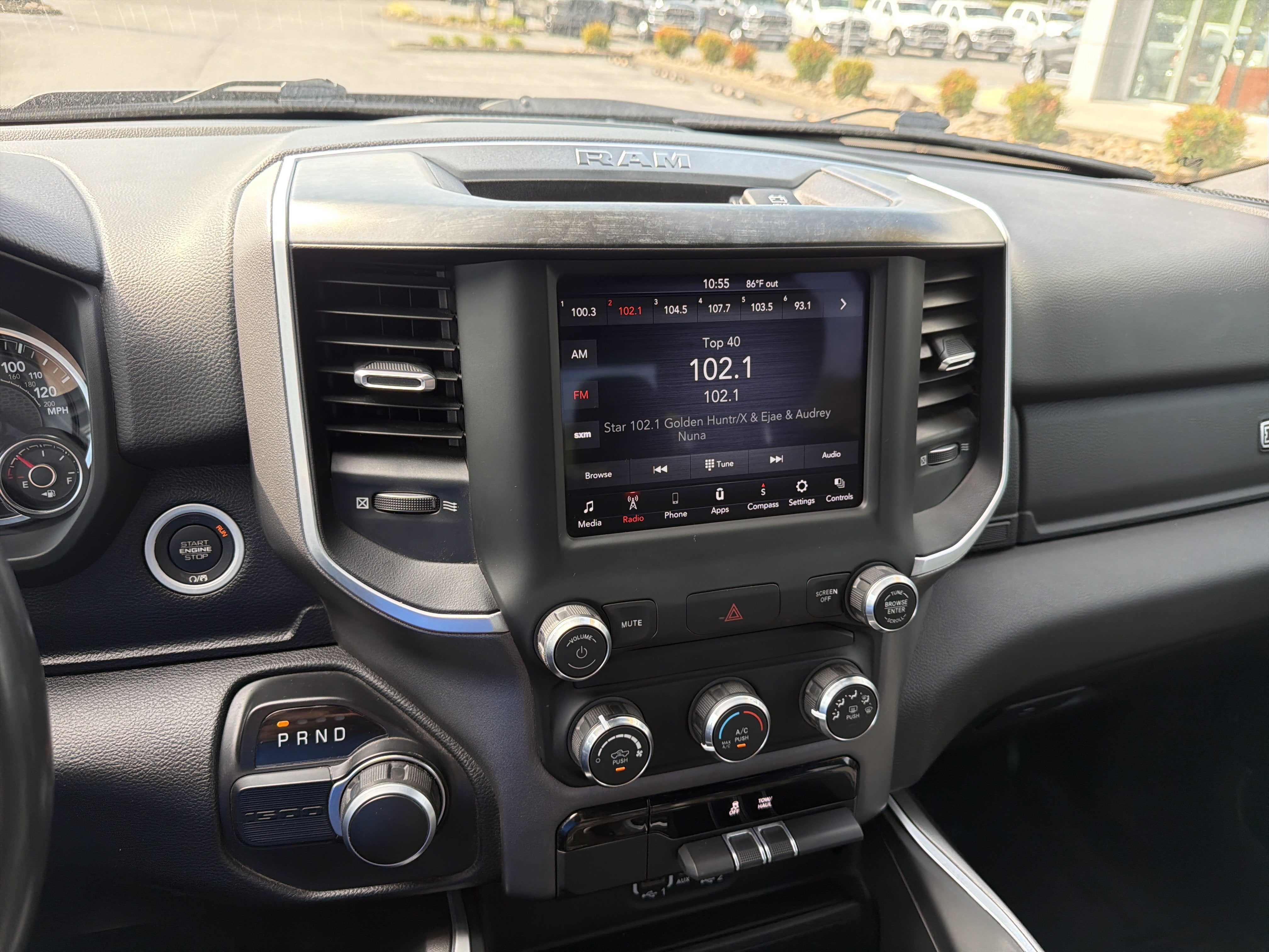 2021 RAM 1500 Big Horn Quad Cab 4x2 6'4' Box