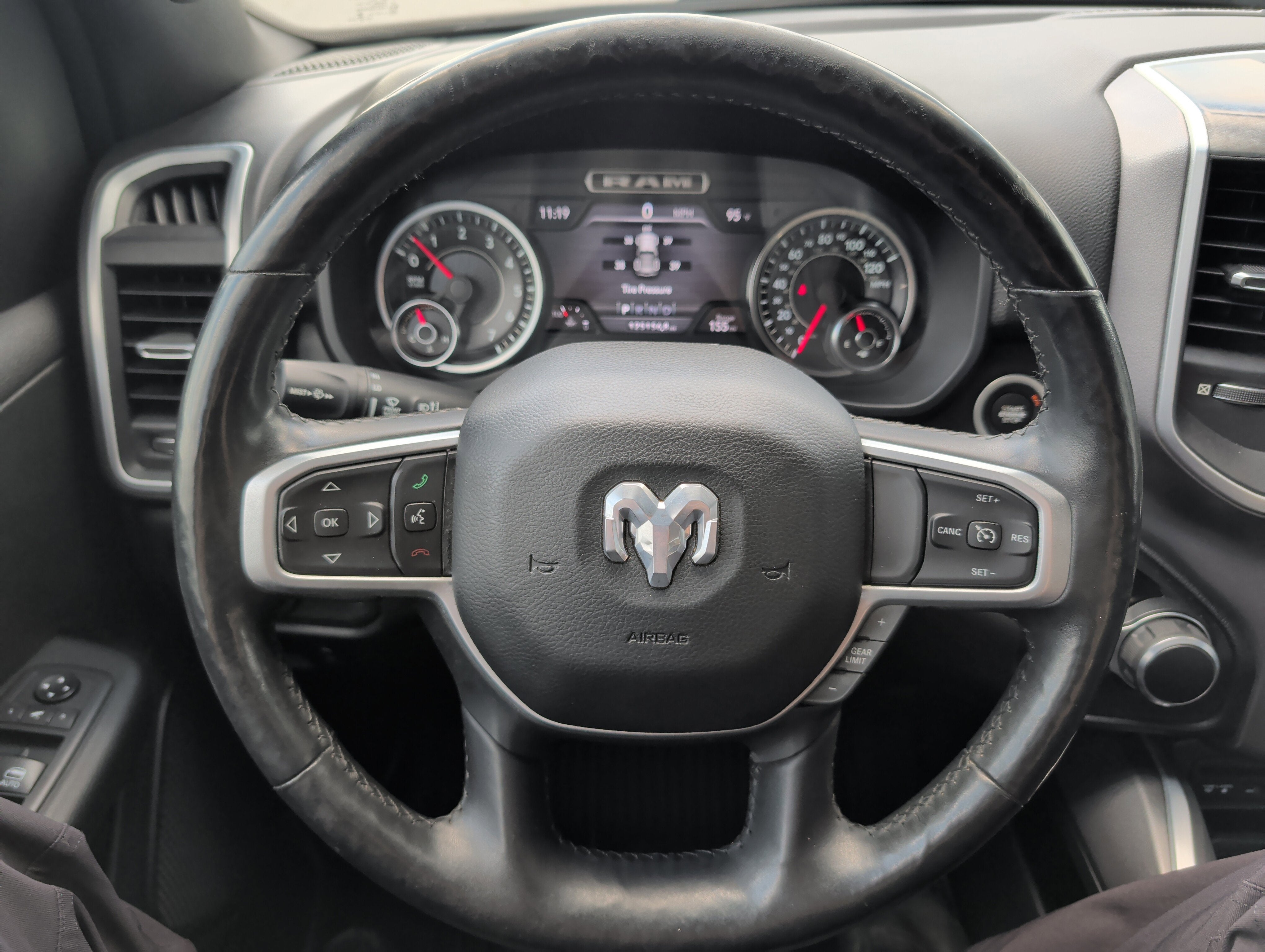 2019 RAM 1500 Big Horn/Lone Star Crew Cab 4x4 5'7' Box
