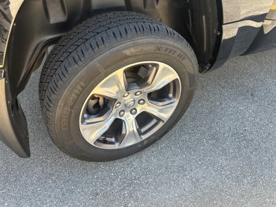 2020 RAM 1500 Big Horn Crew Cab 4x4 5'7' Box
