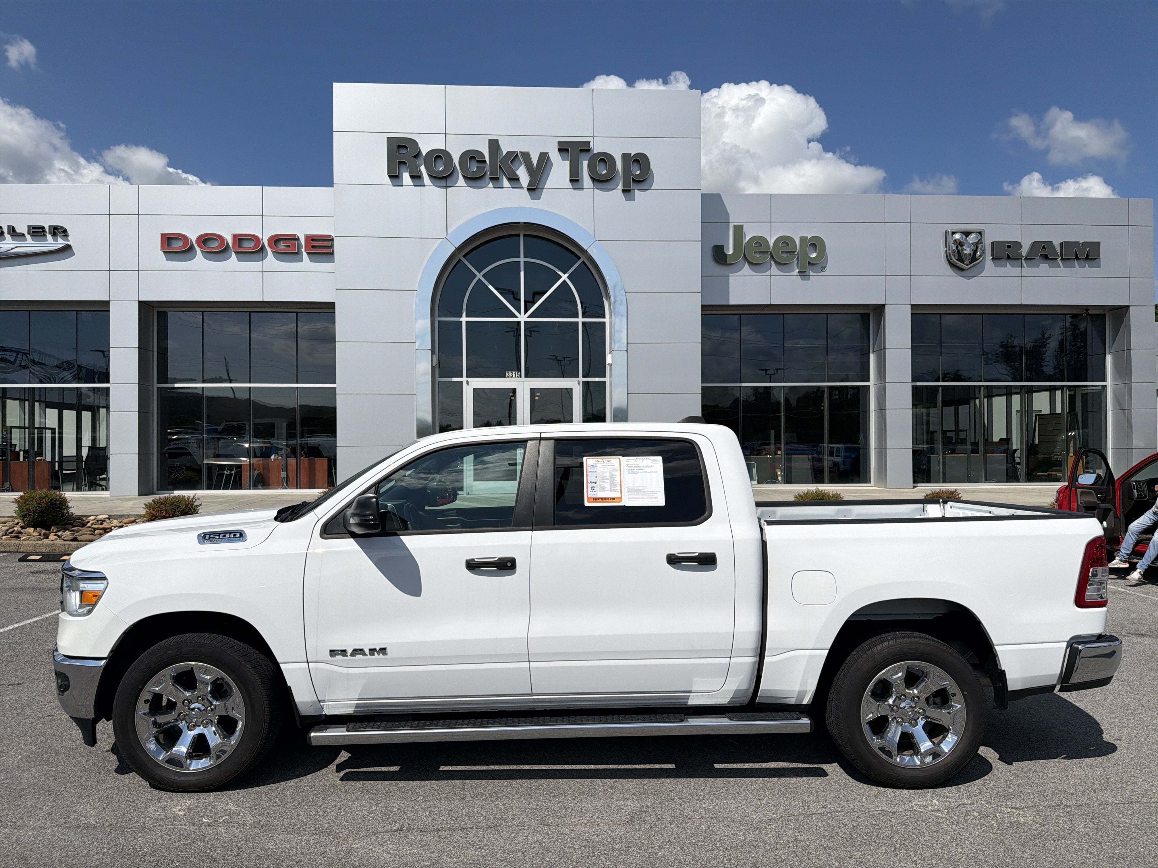 2023 RAM 1500 Big Horn Crew Cab 4x4 5'7' Box