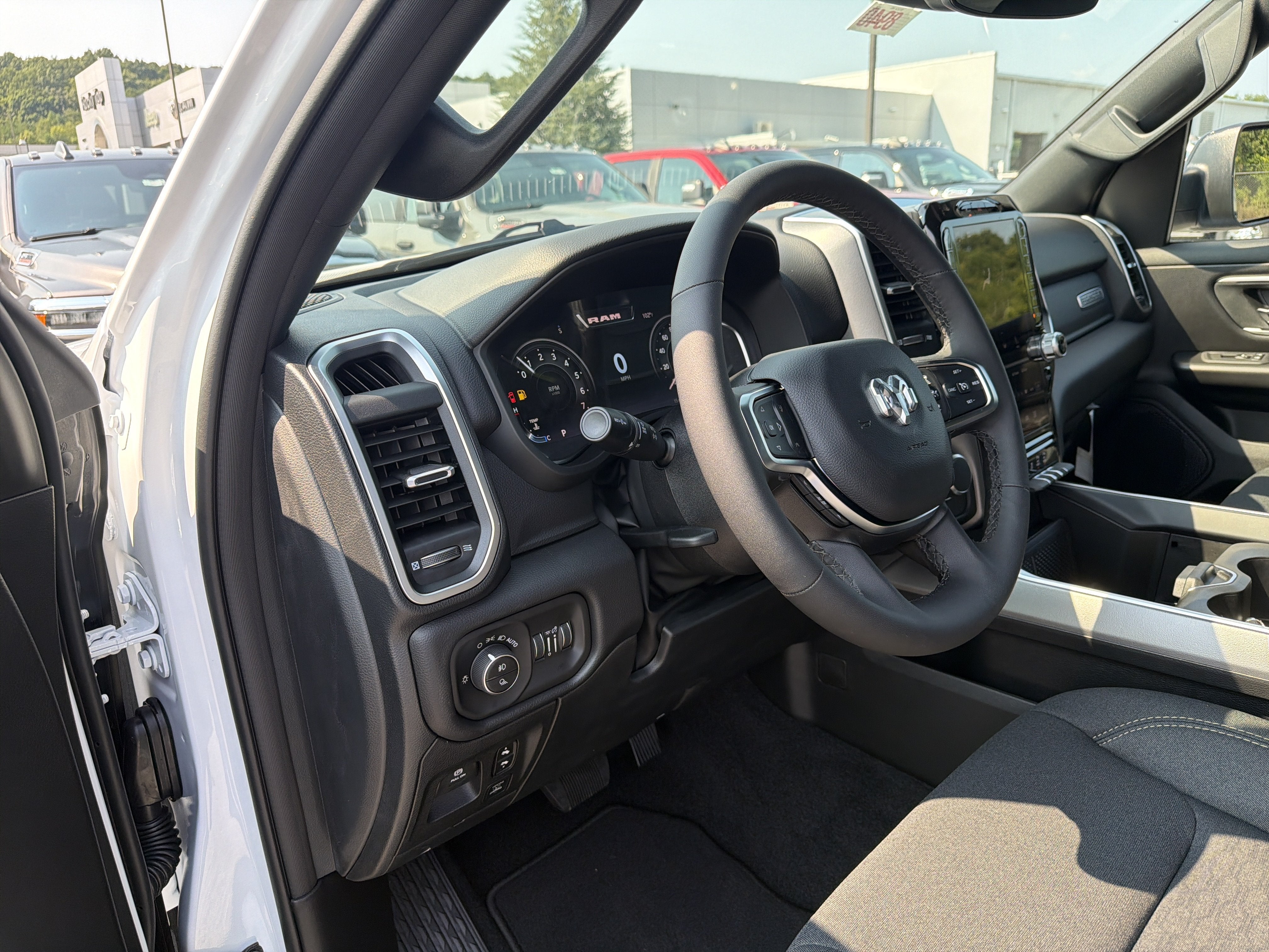 2026 RAM 1500 RAM 1500 BIG HORN CREW CAB 4X4 5'7' BOX