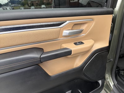 2020 RAM 1500 Big Horn Crew Cab 4x4 5'7' Box