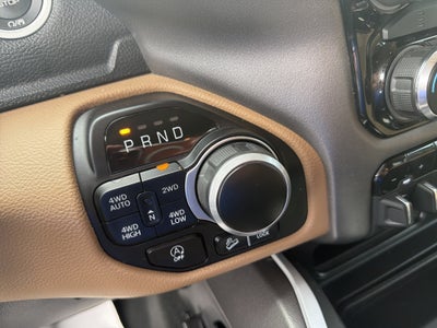 2020 RAM 1500 Big Horn Crew Cab 4x4 5'7' Box