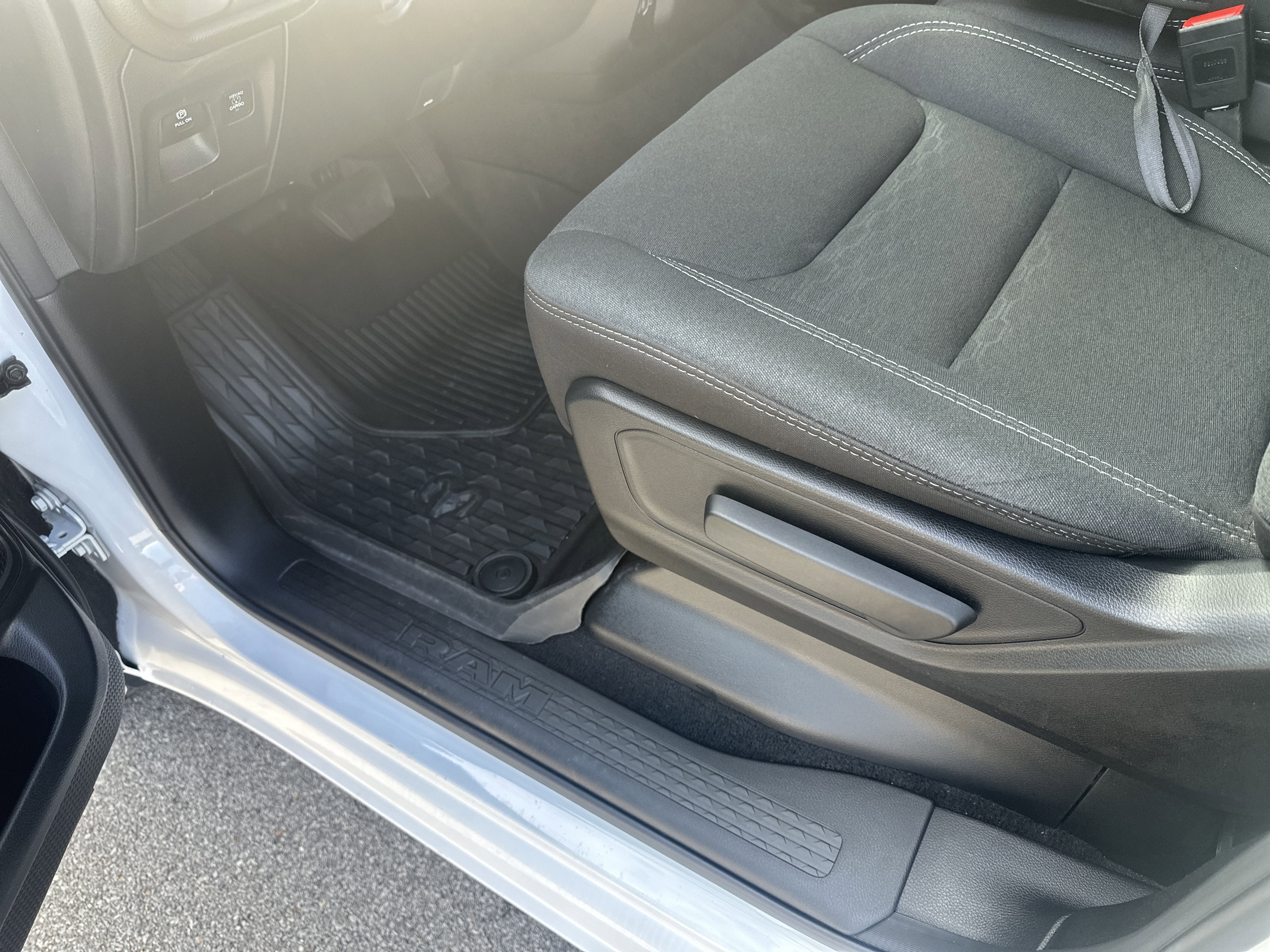 2025 RAM Ram 1500 RAM 1500 WARLOCK CREW CAB 4X4 5'7' BOX