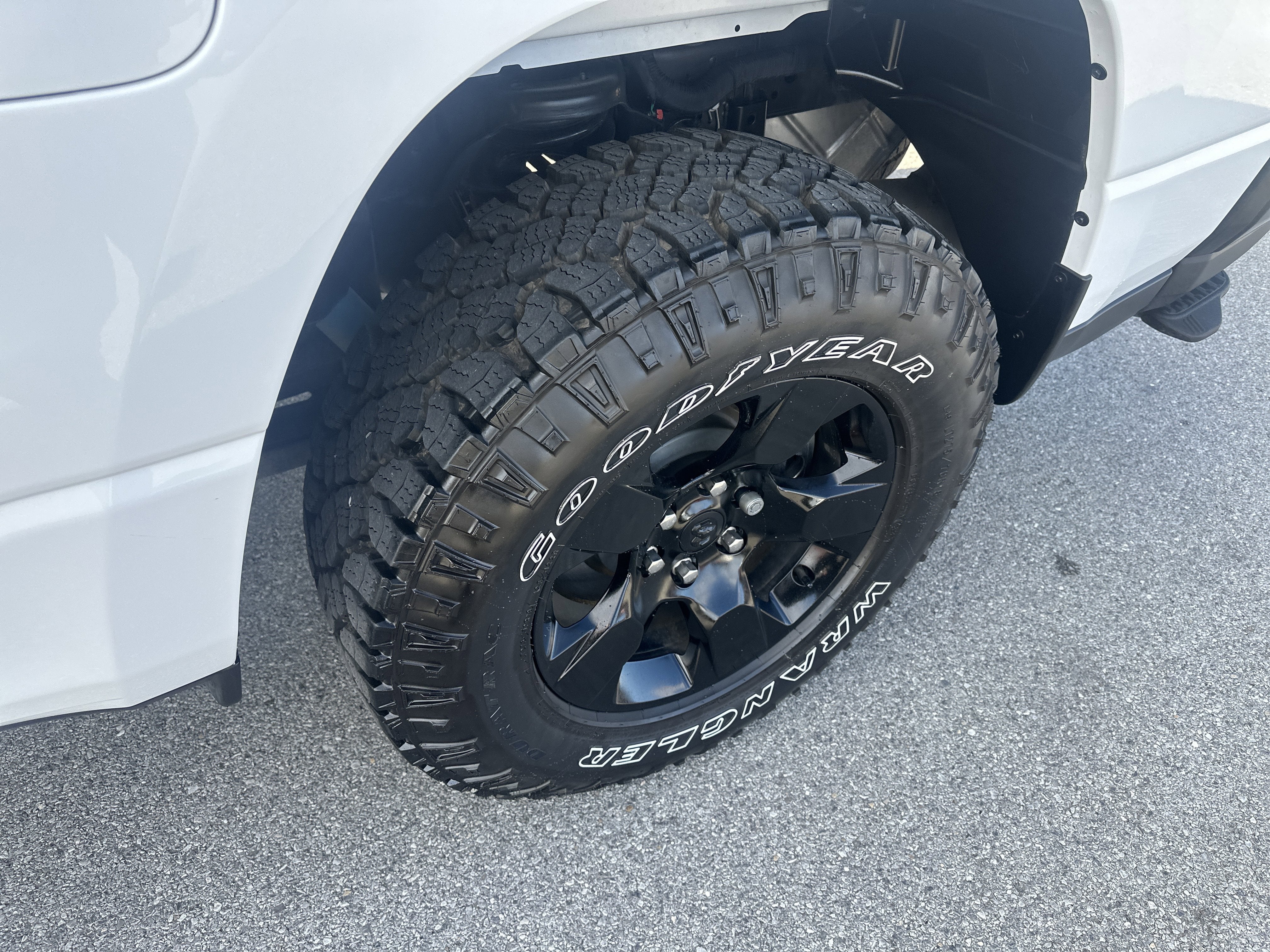 2025 RAM Ram 1500 RAM 1500 WARLOCK CREW CAB 4X4 5'7' BOX