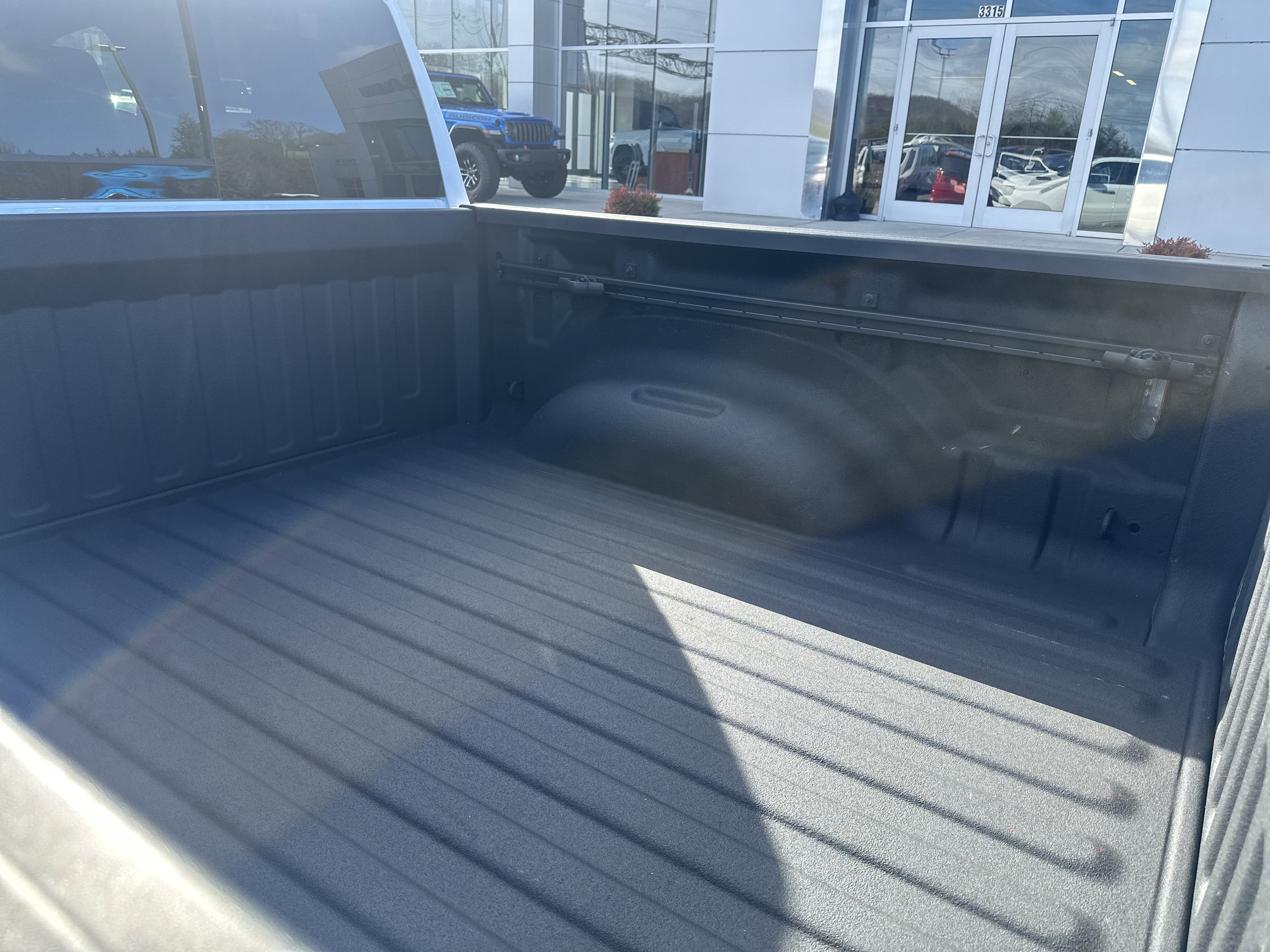 2025 RAM Ram 1500 RAM 1500 WARLOCK CREW CAB 4X4 5'7' BOX