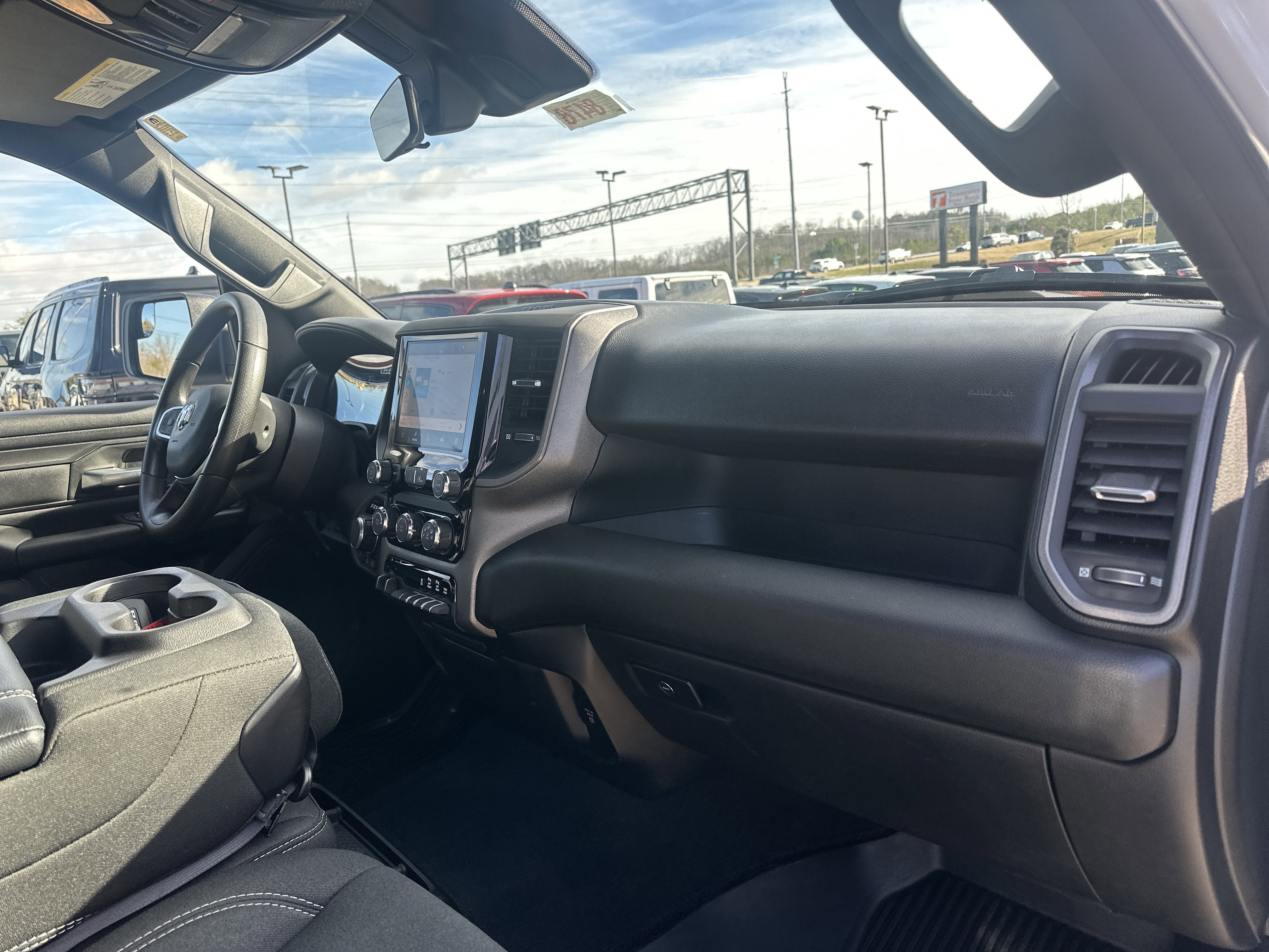 2025 RAM Ram 1500 RAM 1500 WARLOCK CREW CAB 4X4 5'7' BOX