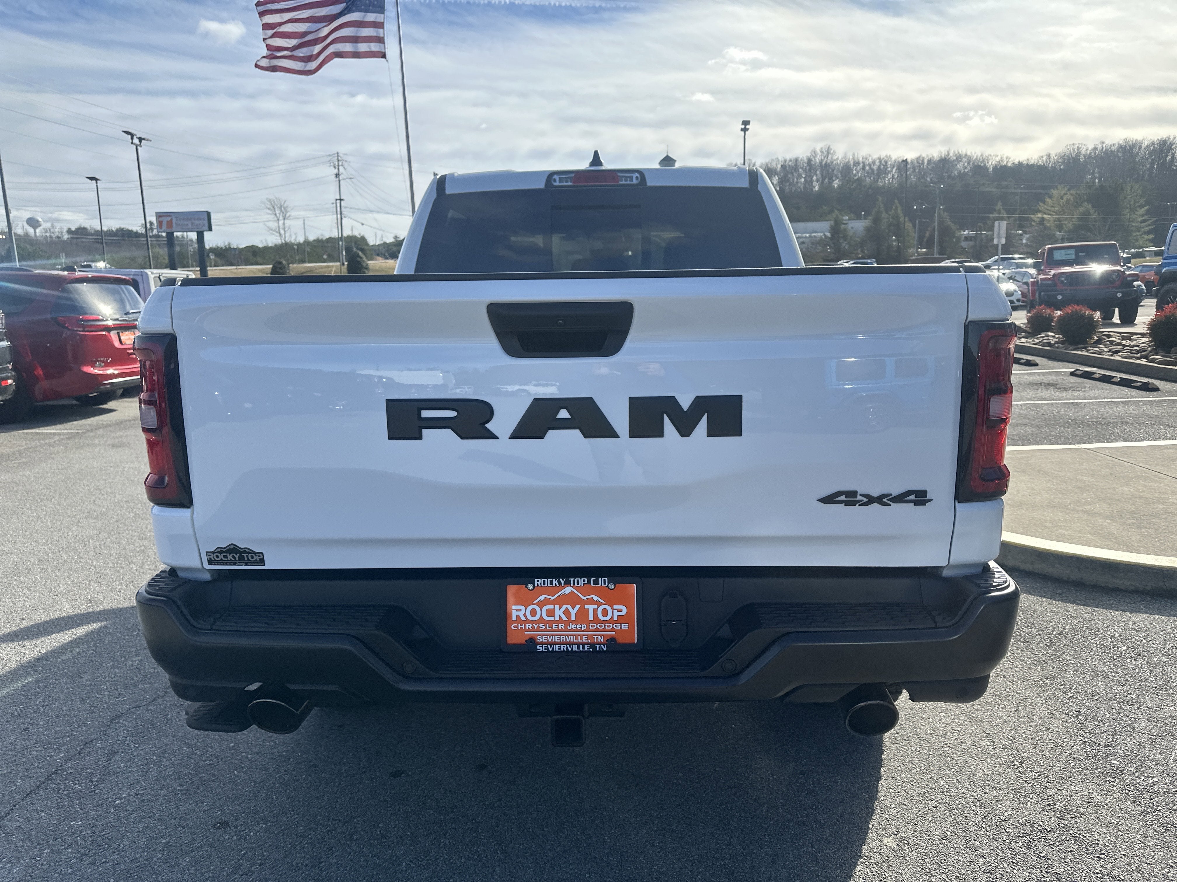 2025 RAM Ram 1500 RAM 1500 WARLOCK CREW CAB 4X4 5'7' BOX