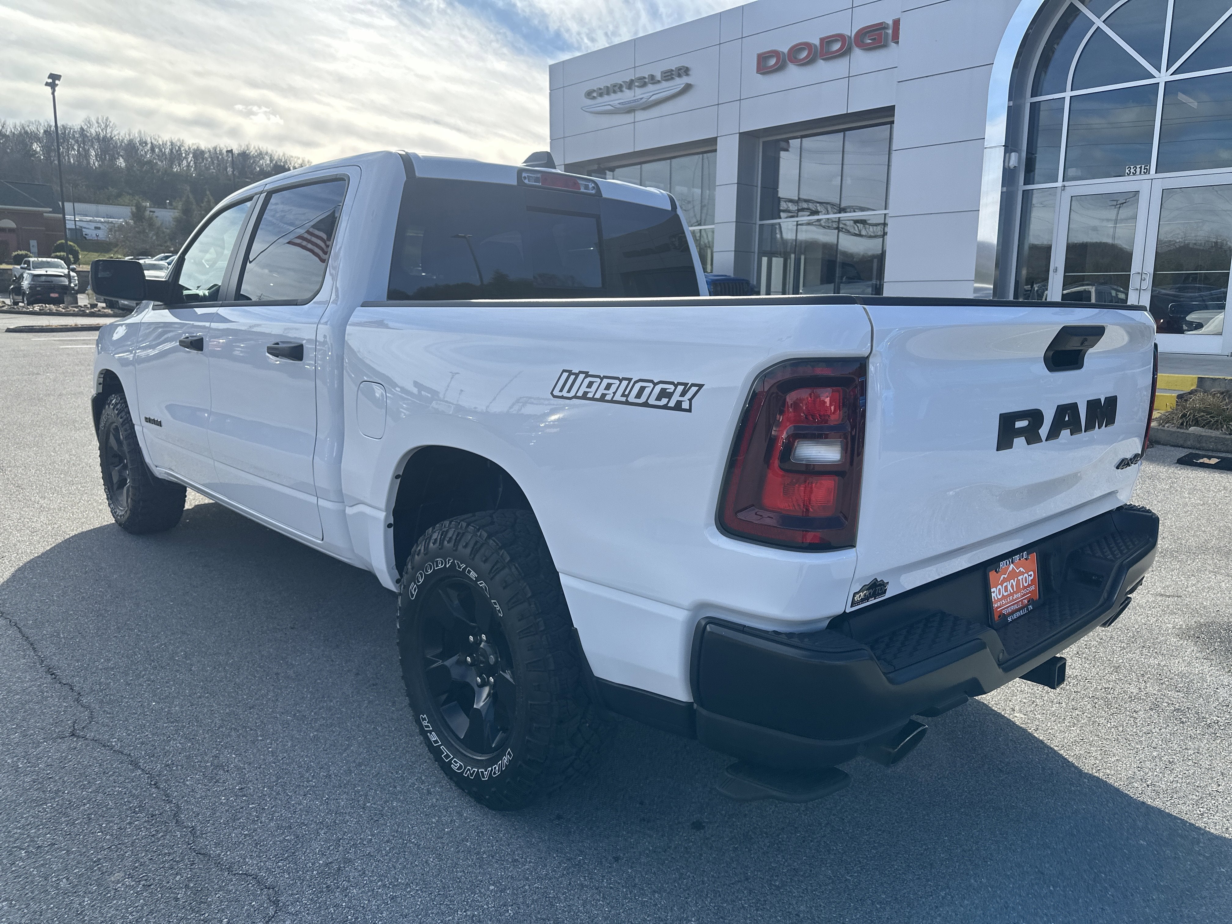 2025 RAM Ram 1500 RAM 1500 WARLOCK CREW CAB 4X4 5'7' BOX