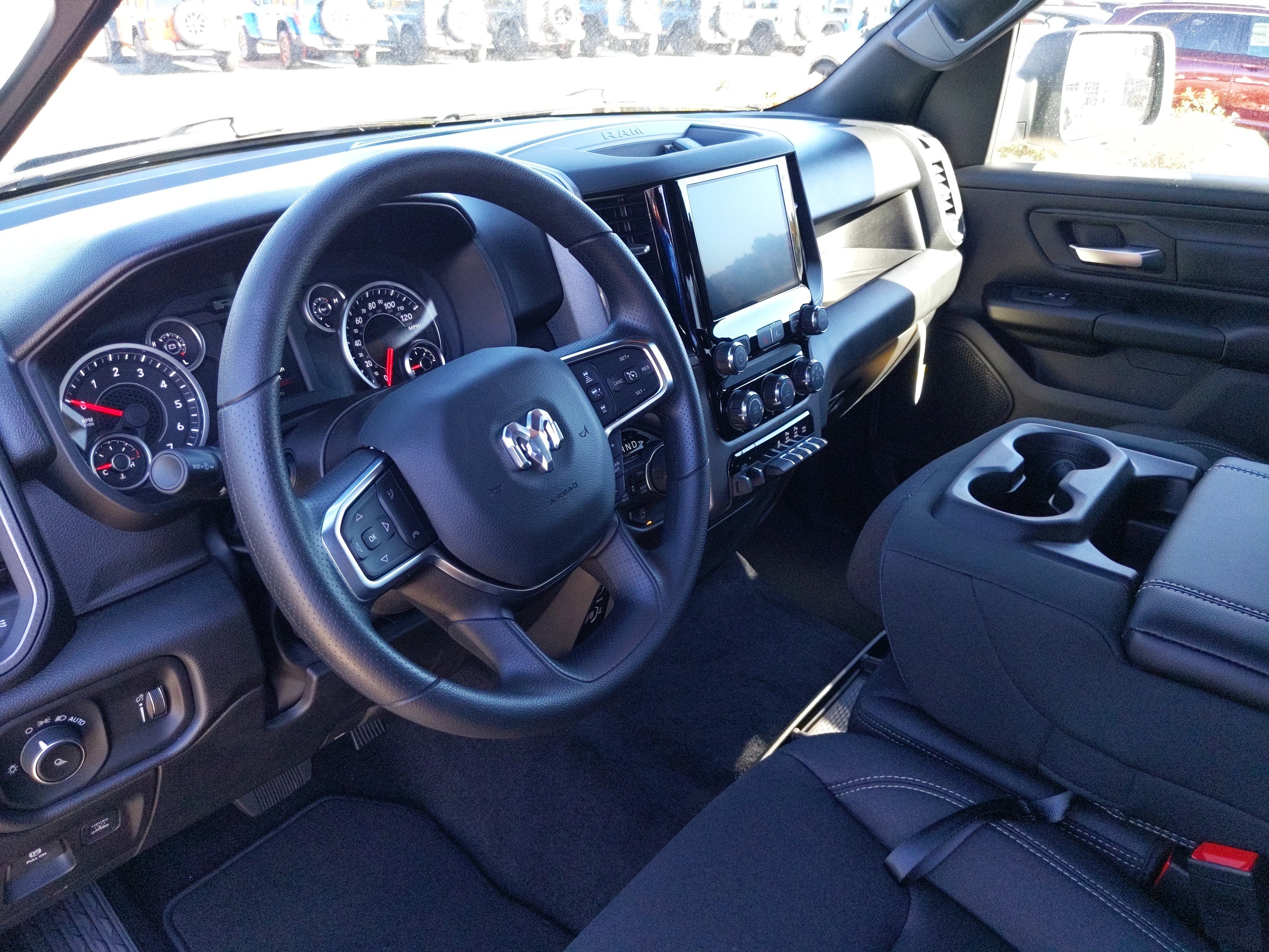 2026 RAM Ram 1500 RAM 1500 TRADESMAN CREW CAB 4X4 5'7' BOX