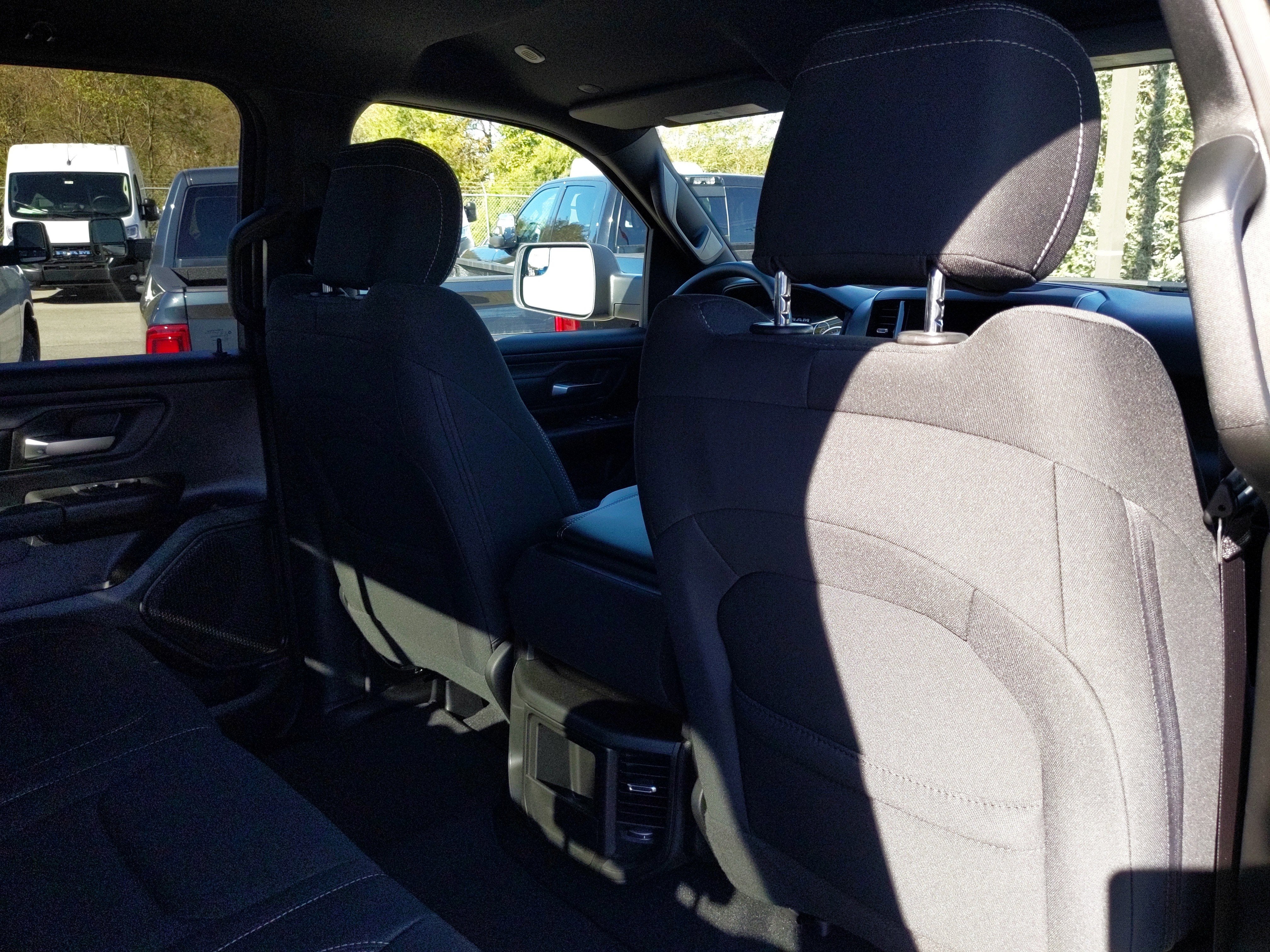 2026 RAM Ram 1500 RAM 1500 TRADESMAN CREW CAB 4X4 5'7' BOX