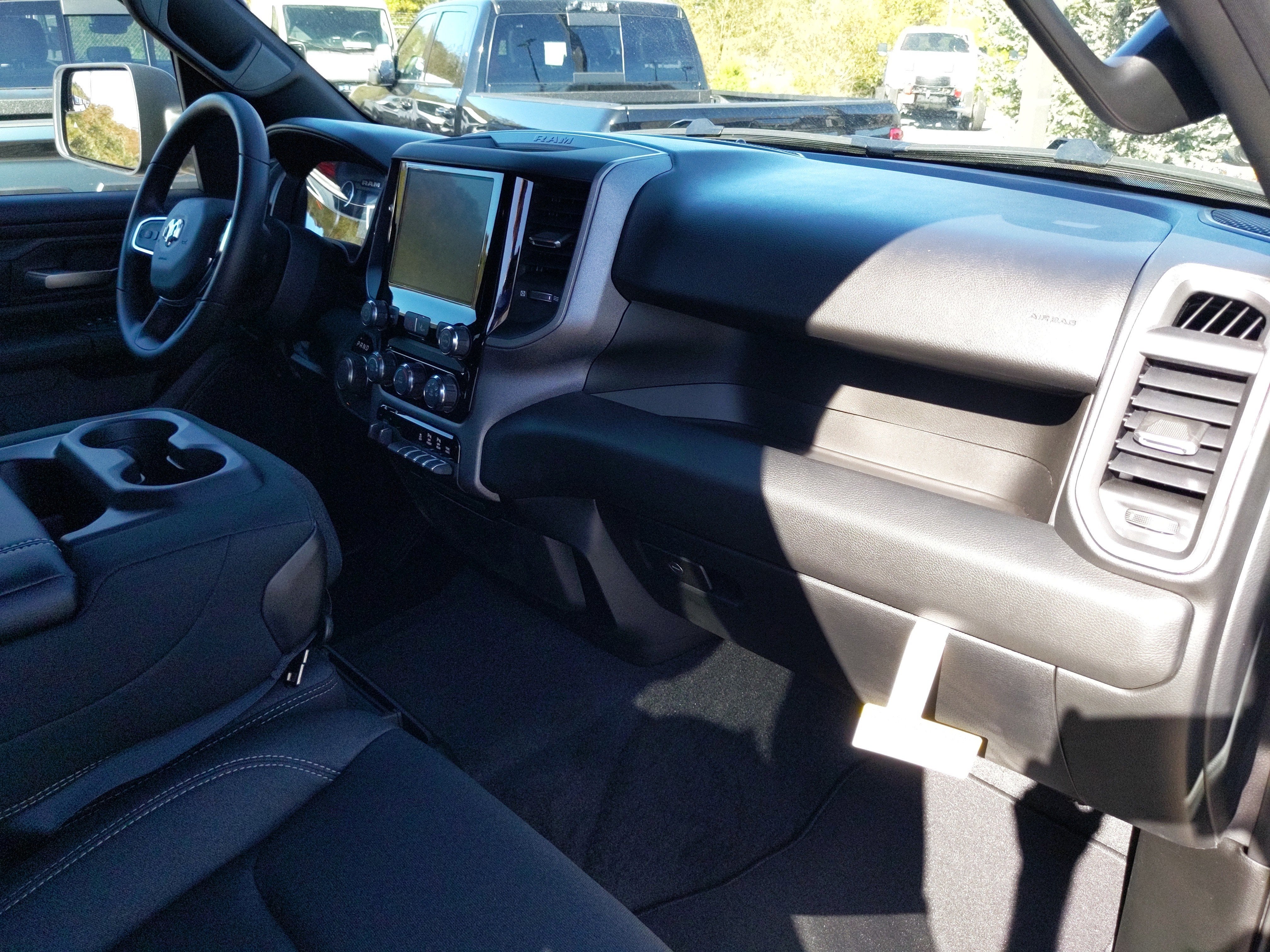 2026 RAM Ram 1500 RAM 1500 TRADESMAN CREW CAB 4X4 5'7' BOX