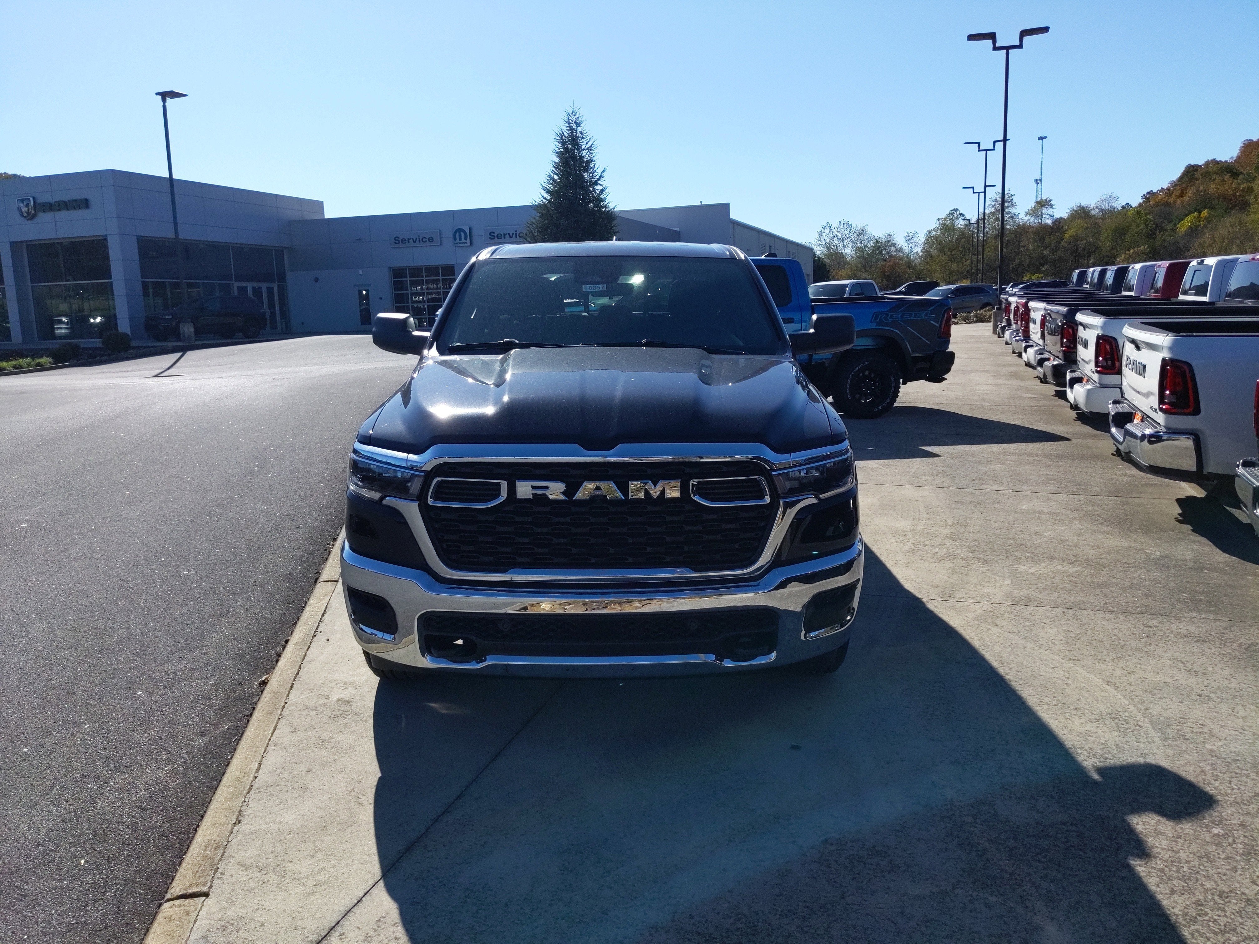 2026 RAM Ram 1500 RAM 1500 TRADESMAN CREW CAB 4X4 5'7' BOX