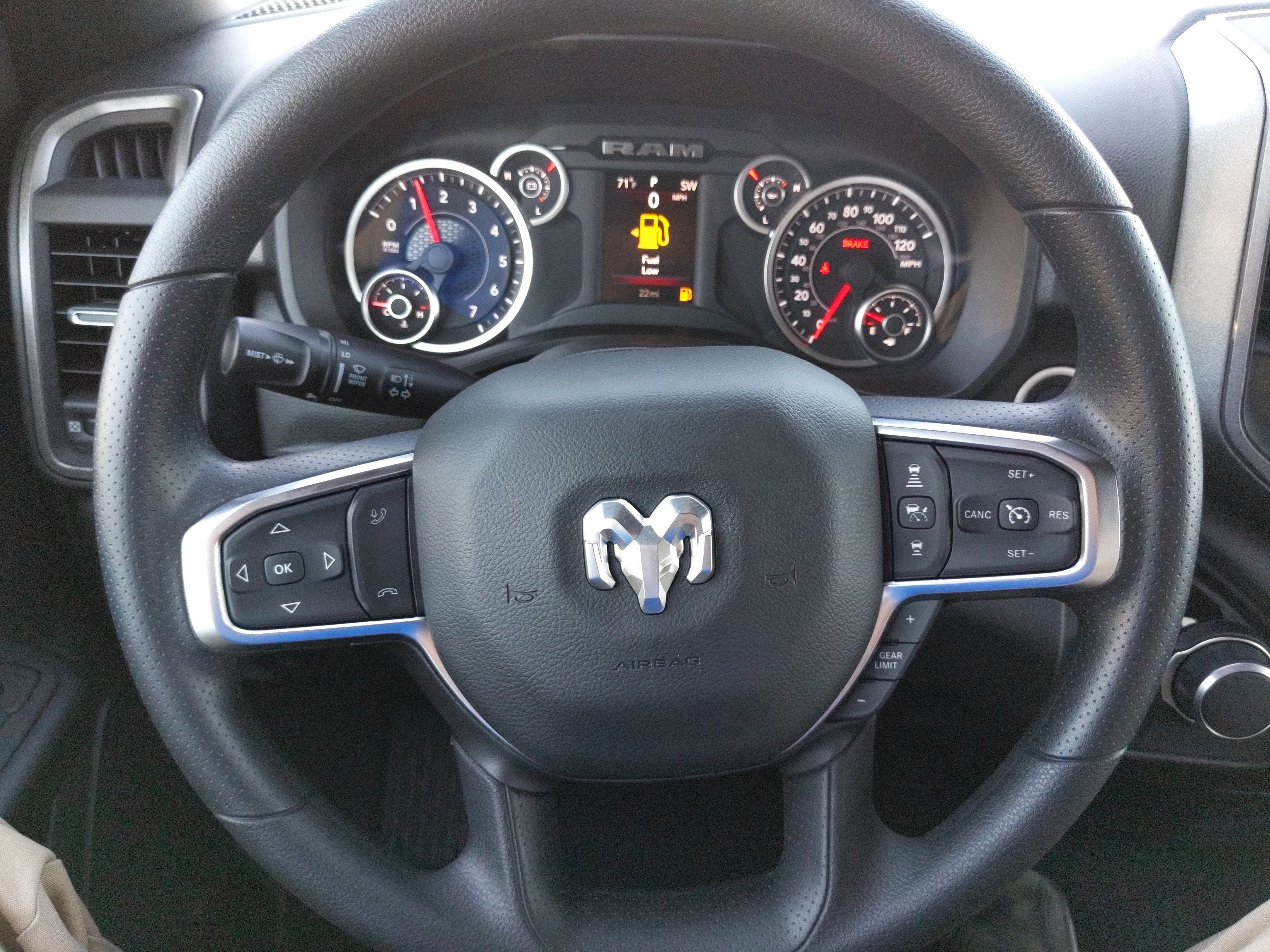 2026 RAM Ram 1500 RAM 1500 TRADESMAN CREW CAB 4X4 5'7' BOX