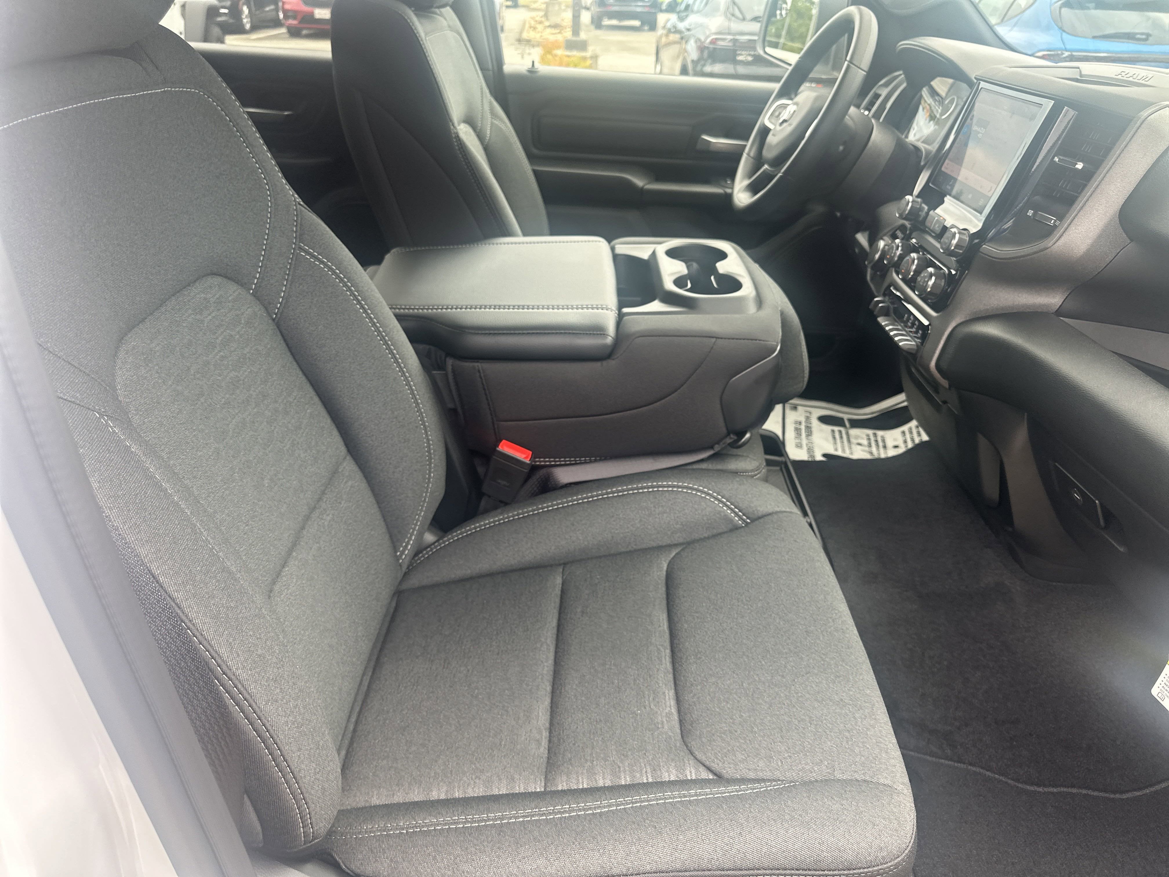 2026 RAM Ram 1500 RAM 1500 TRADESMAN CREW CAB 4X4 5'7' BOX