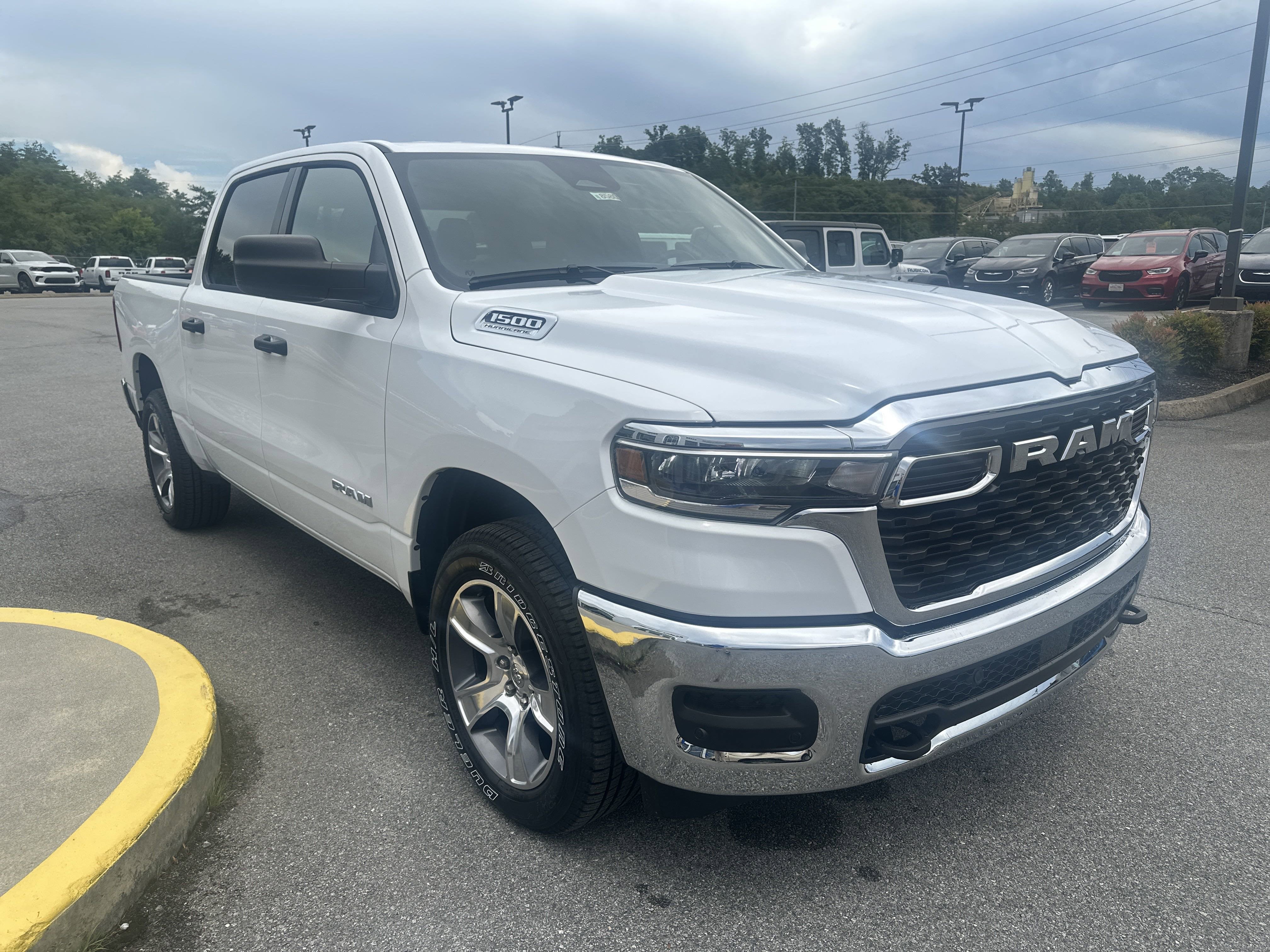 2026 RAM Ram 1500 RAM 1500 TRADESMAN CREW CAB 4X4 5'7' BOX