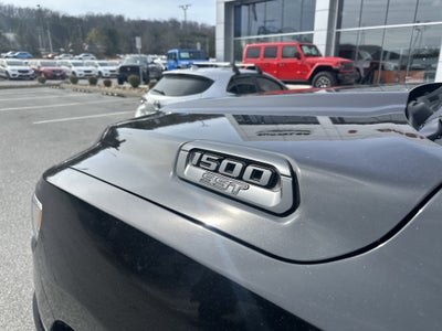 2025 RAM 1500 Warlock Crew Cab 4x4 5'7' Box