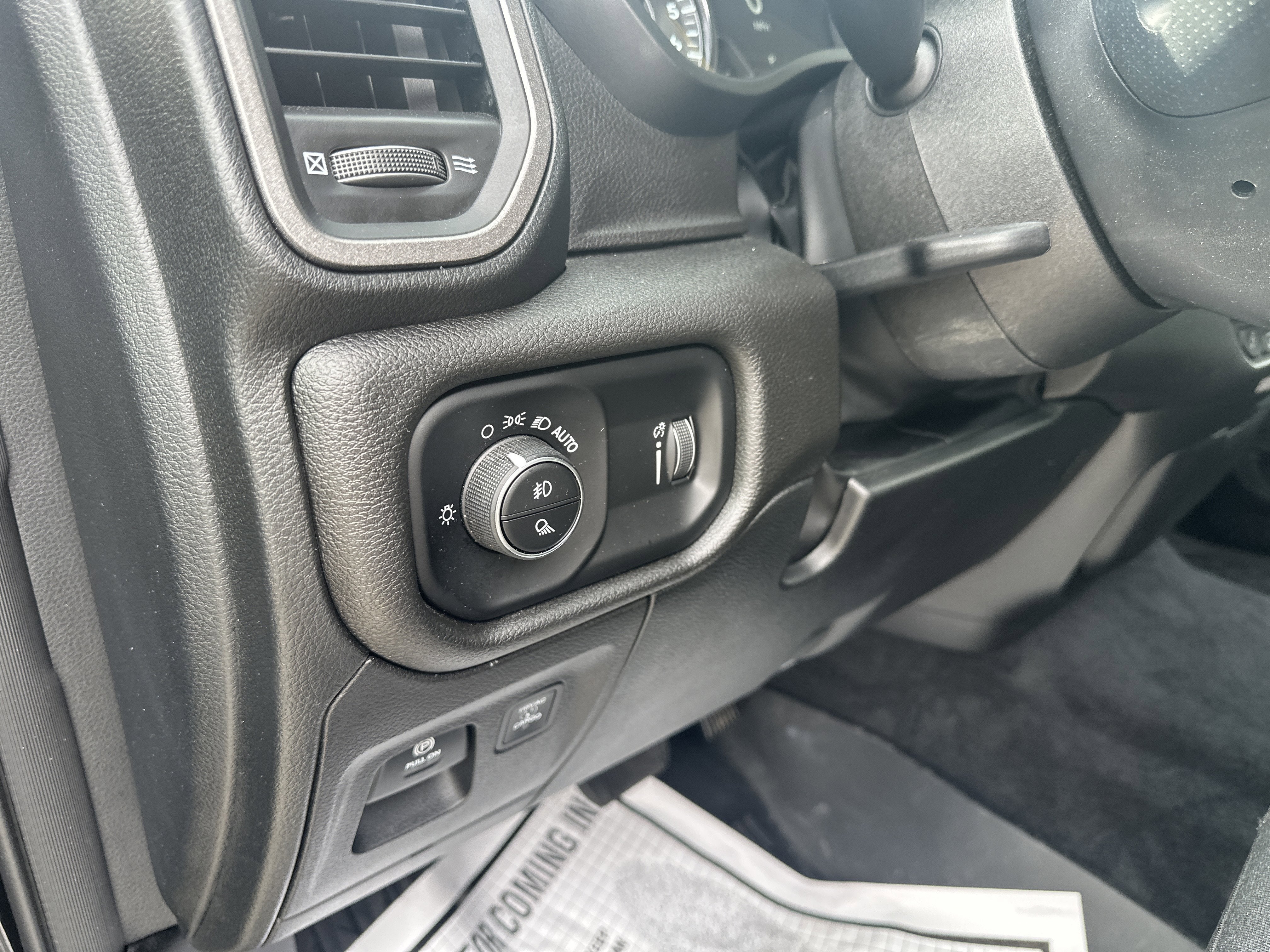 2025 RAM 1500 Warlock Crew Cab 4x4 5'7' Box