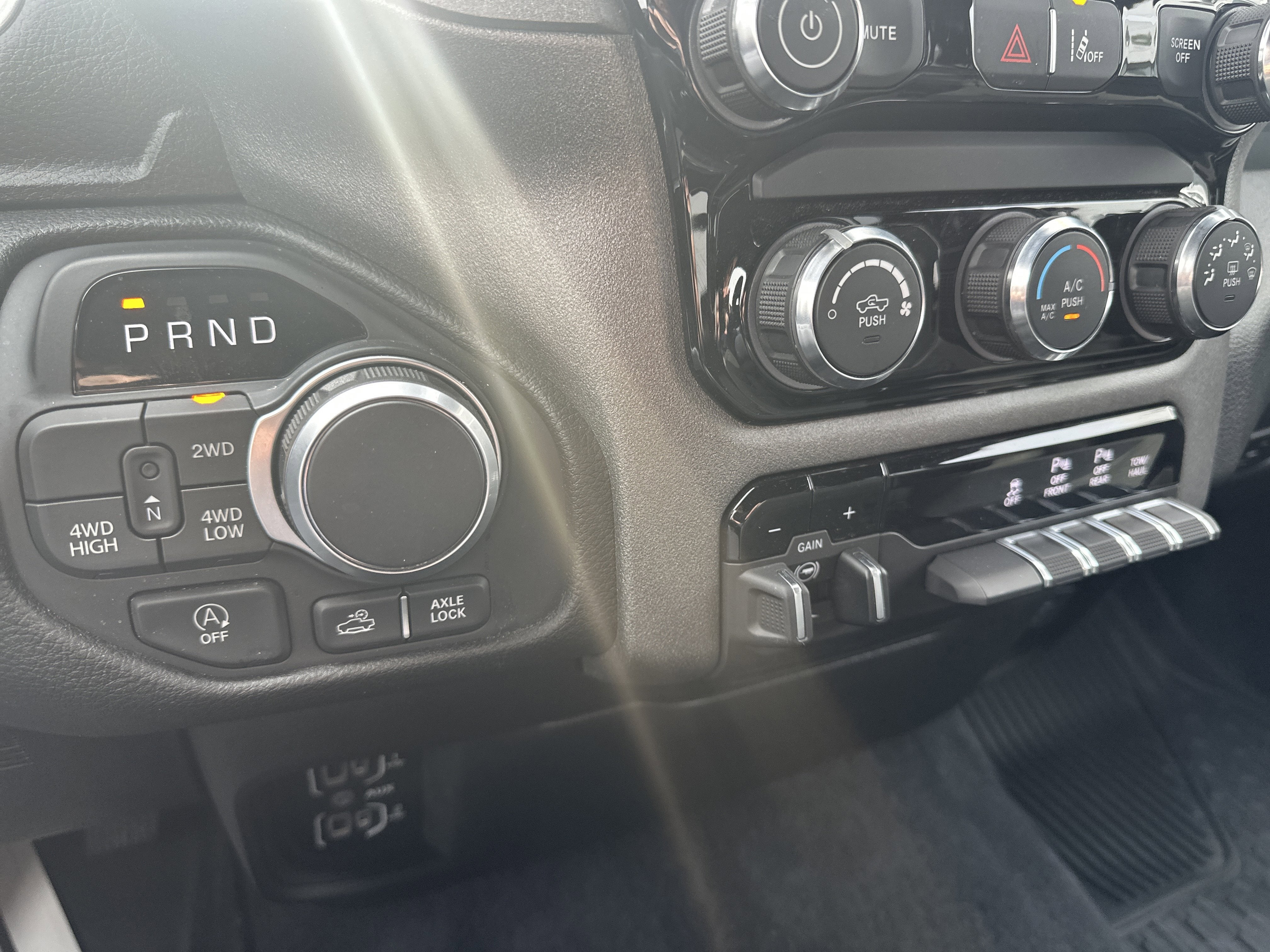 2025 RAM 1500 Warlock Crew Cab 4x4 5'7' Box