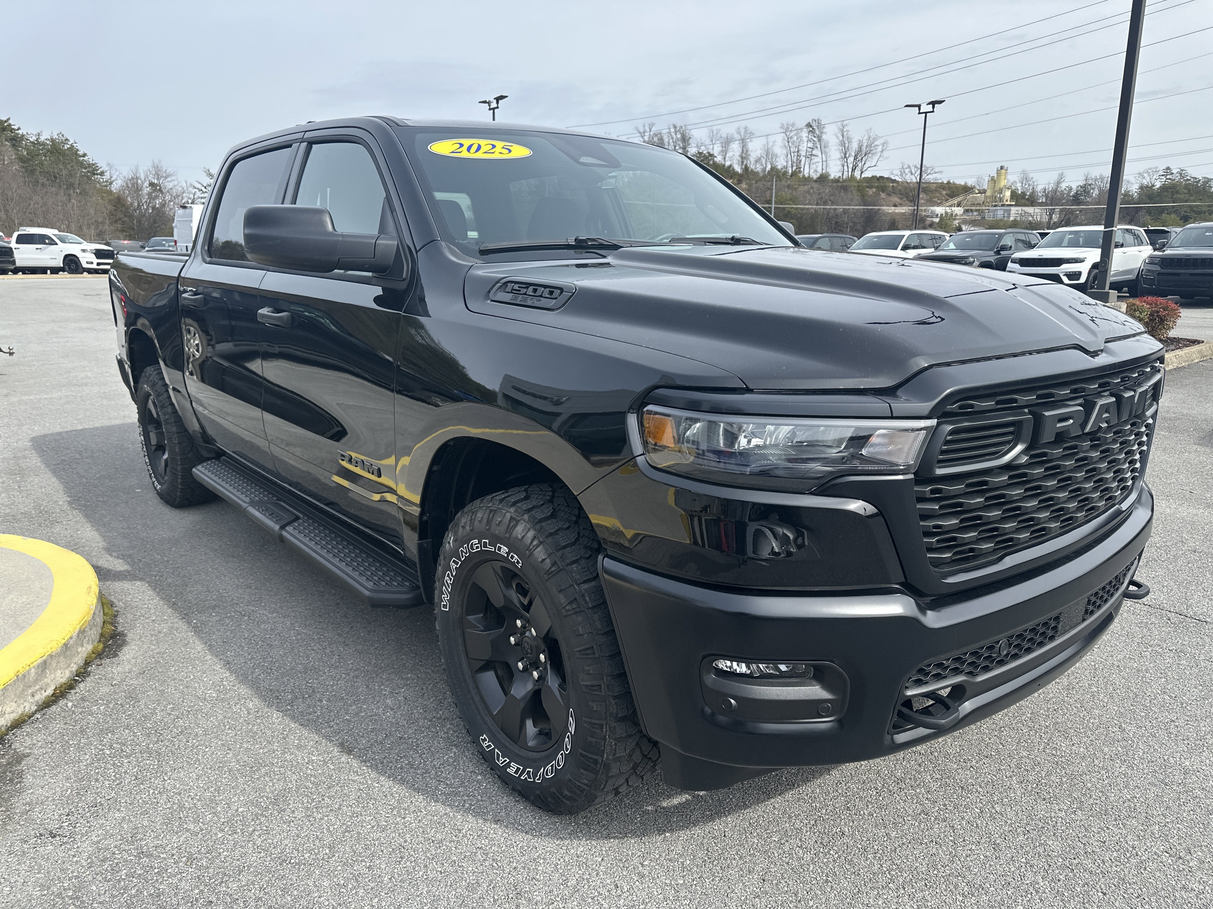 2025 RAM 1500 Warlock Crew Cab 4x4 5'7' Box