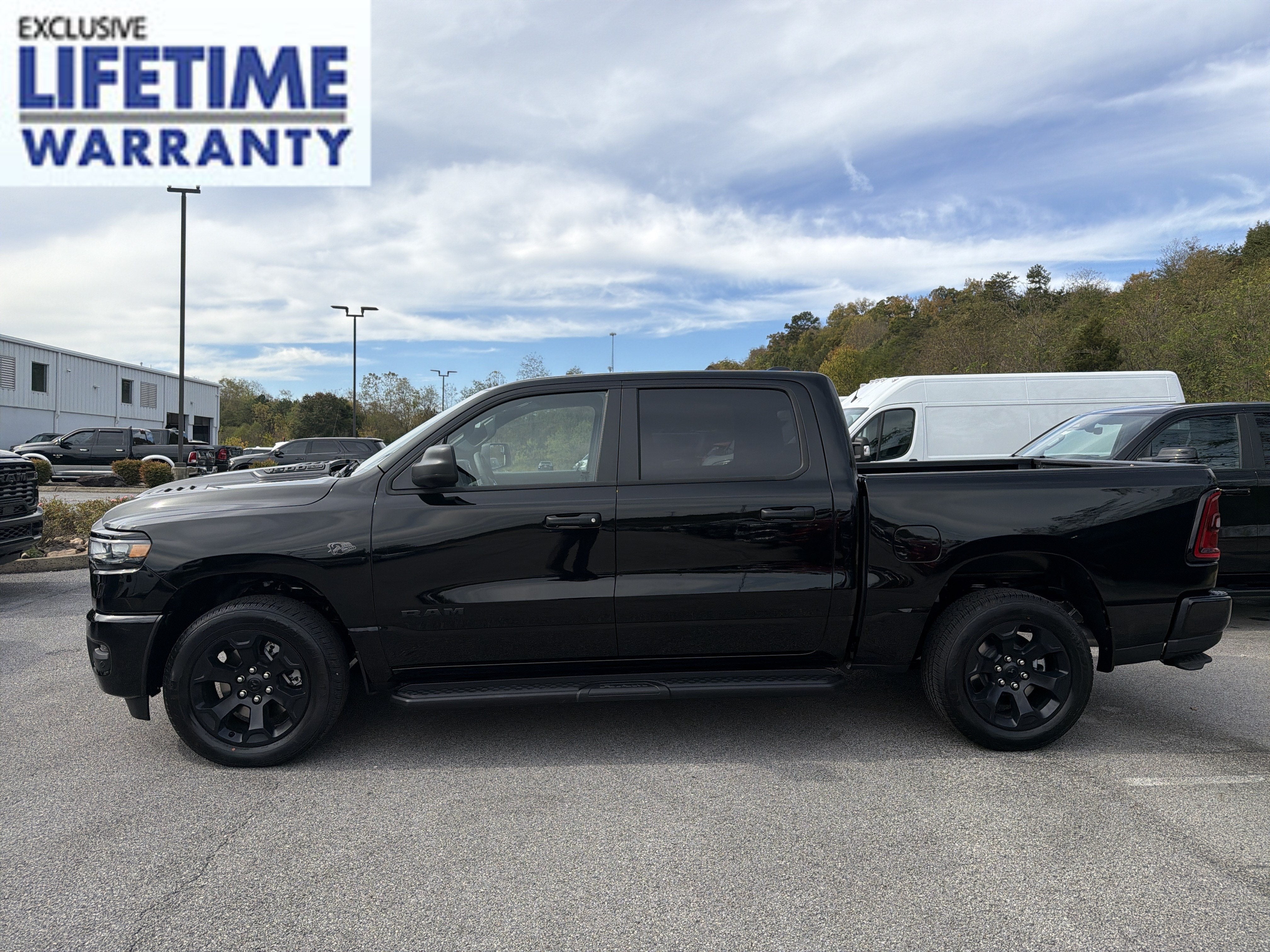 2027 RAM Ram 1500 RAM 1500 EXPRESS CREW CAB 4X4 5'7' BOX