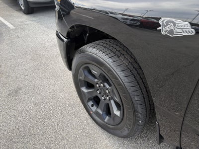 2027 RAM Ram 1500 RAM 1500 EXPRESS CREW CAB 4X4 5'7' BOX