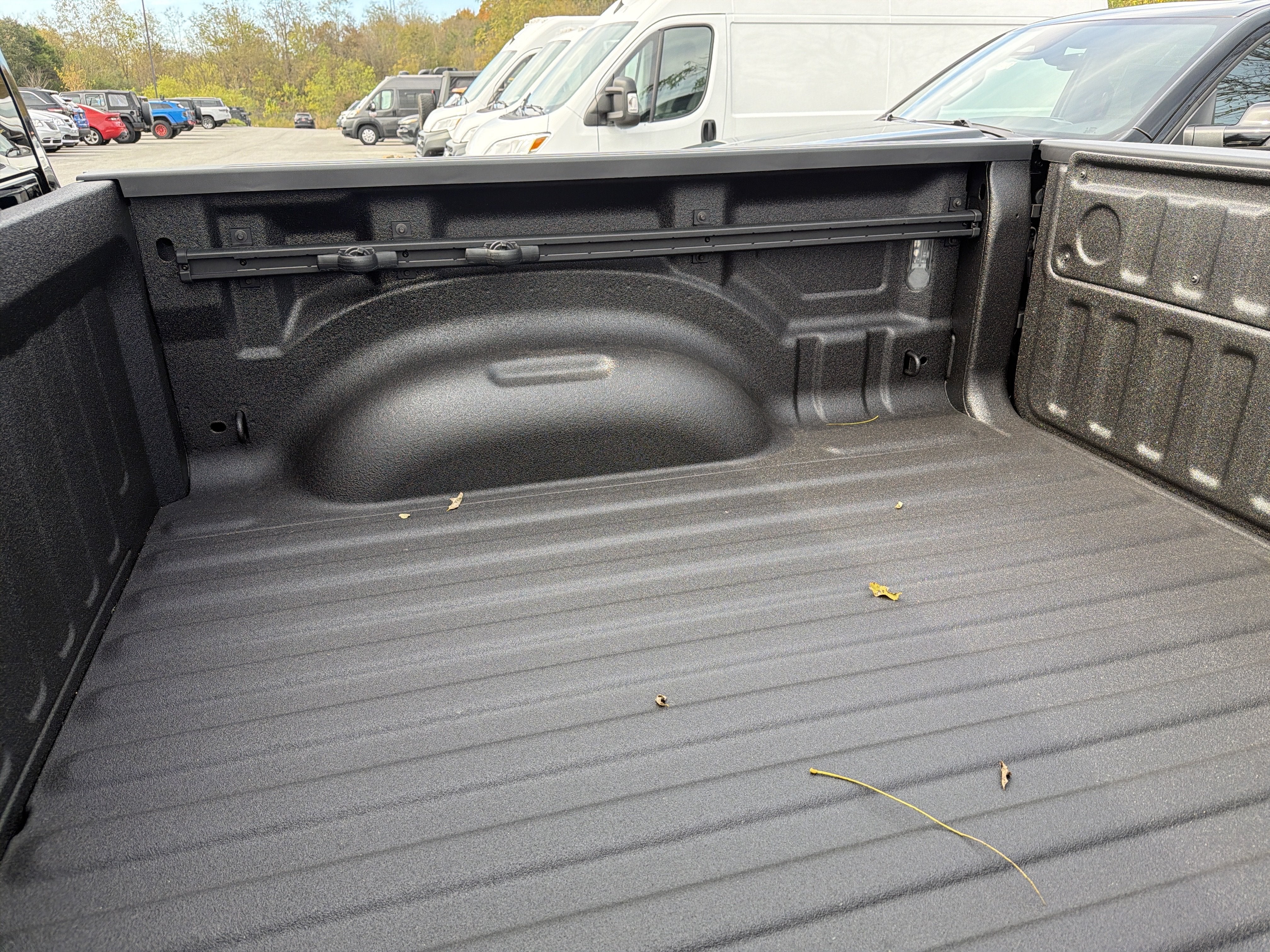 2027 RAM Ram 1500 RAM 1500 EXPRESS CREW CAB 4X4 5'7' BOX