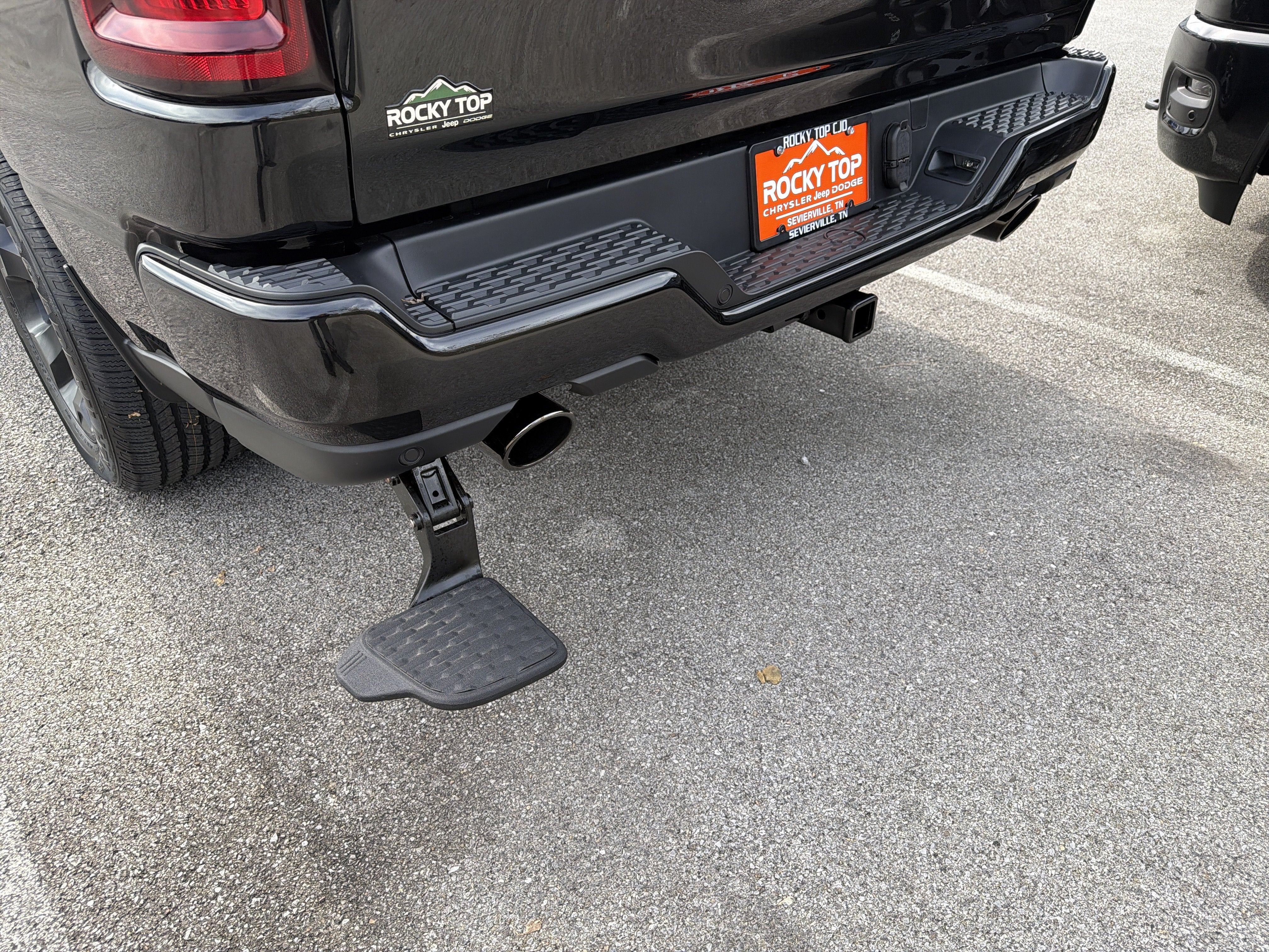 2027 RAM Ram 1500 RAM 1500 EXPRESS CREW CAB 4X4 5'7' BOX