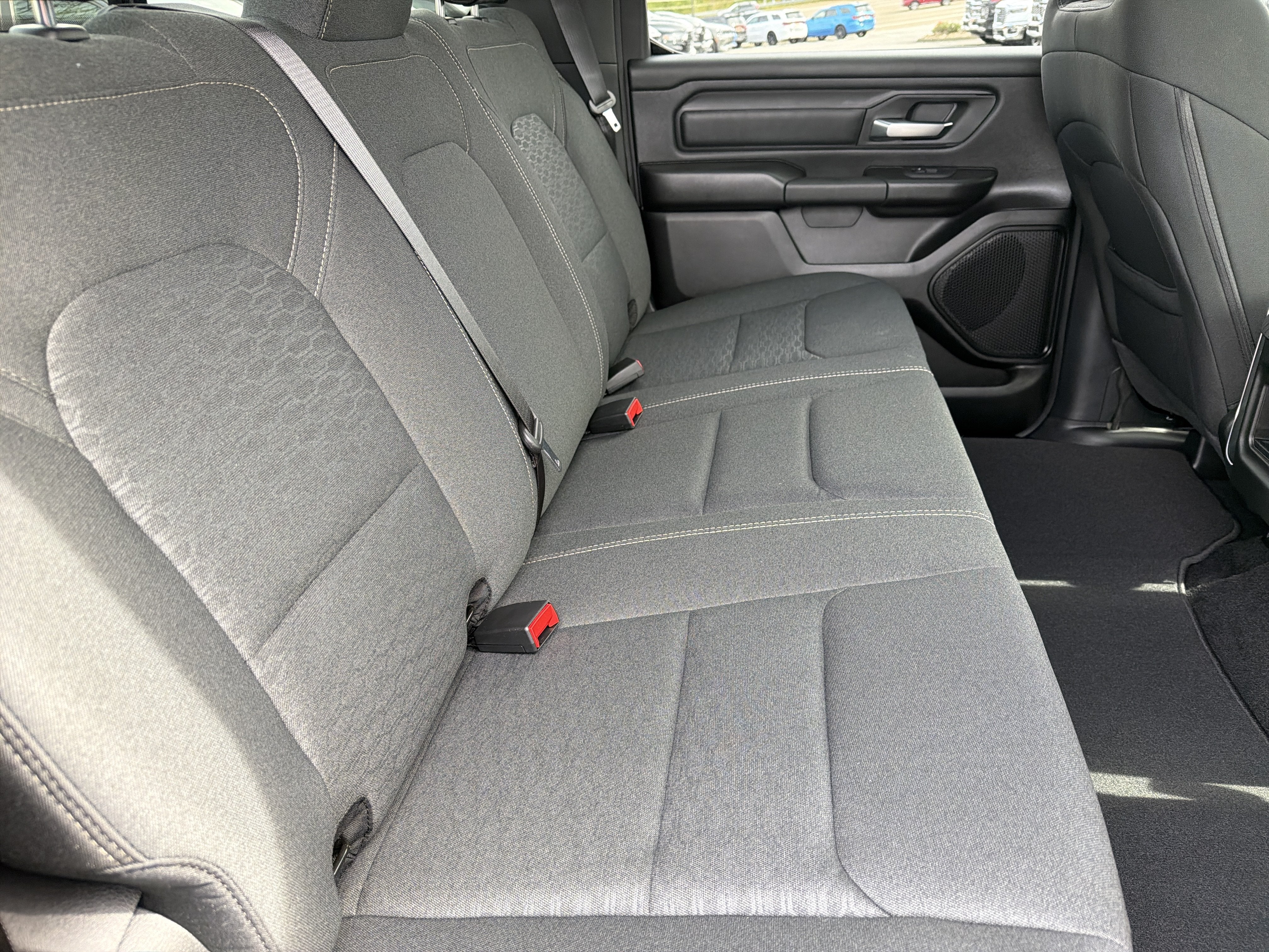 2027 RAM Ram 1500 RAM 1500 EXPRESS CREW CAB 4X4 5'7' BOX