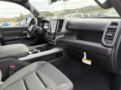 2027 RAM Ram 1500 RAM 1500 EXPRESS CREW CAB 4X4 5'7' BOX
