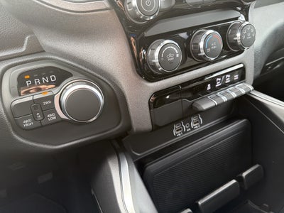 2027 RAM Ram 1500 RAM 1500 EXPRESS CREW CAB 4X4 5'7' BOX