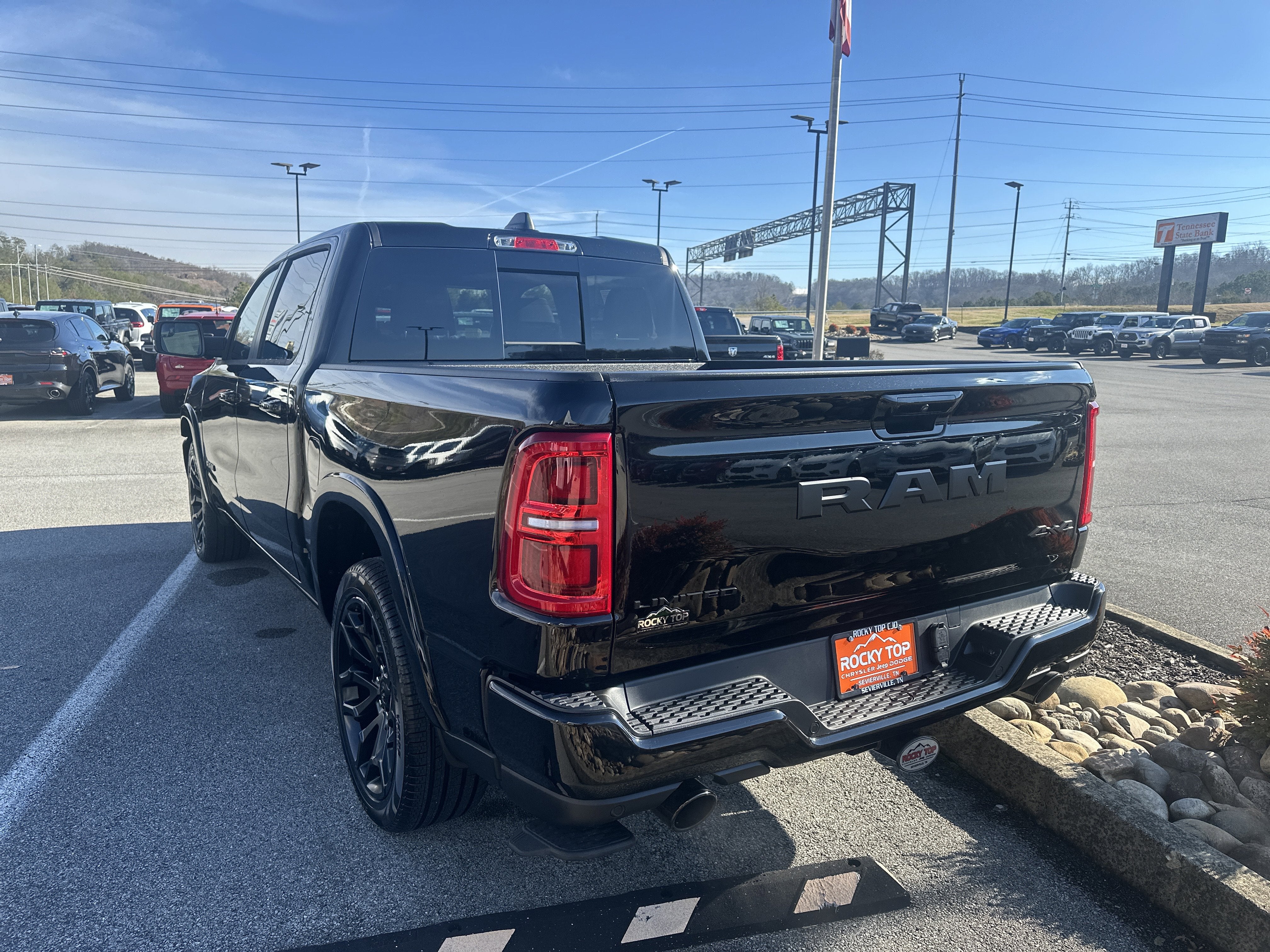 2026 RAM Ram 1500 RAM 1500 LIMITED CREW CAB 4X4 5'7' BOX