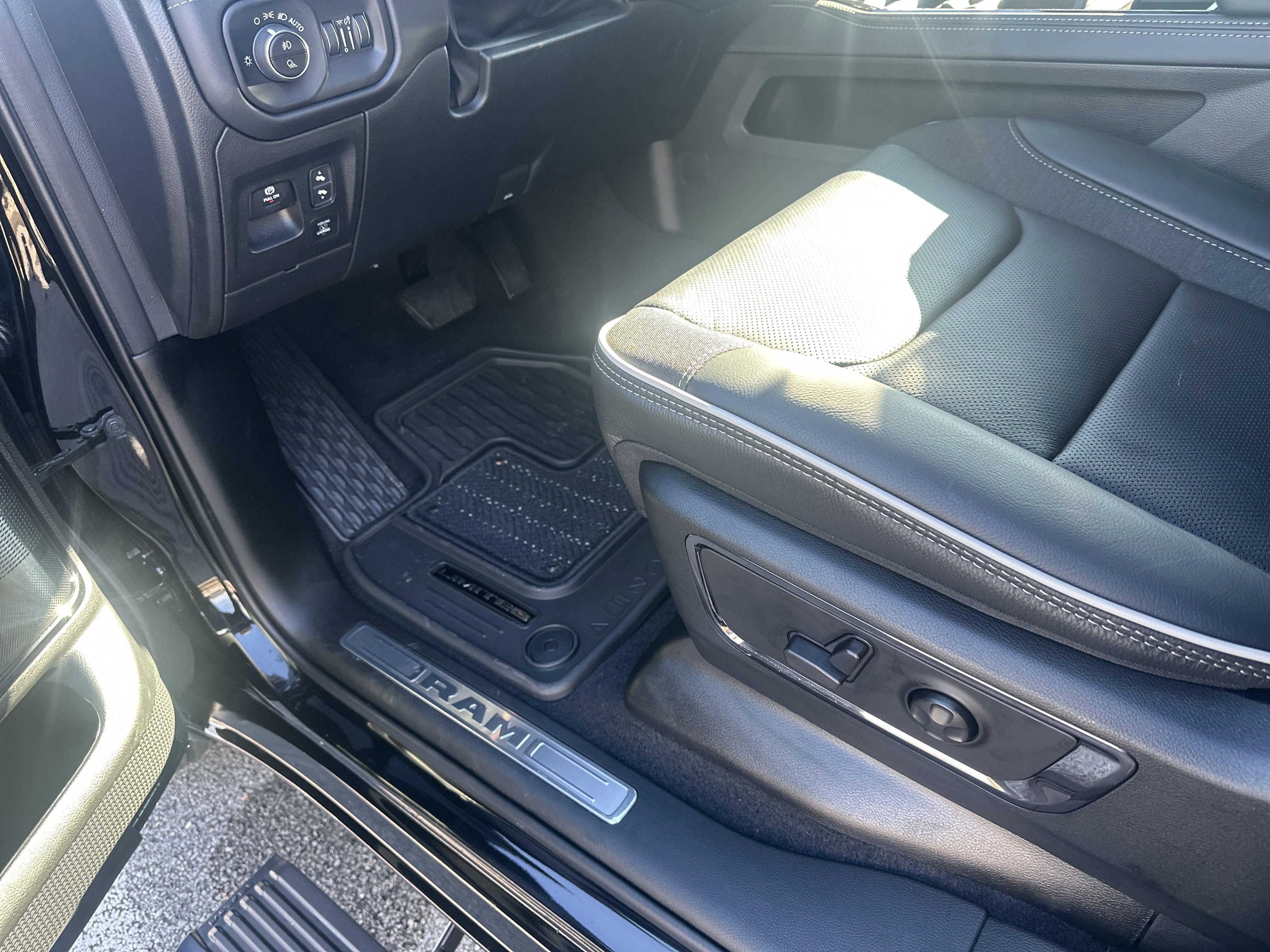 2026 RAM Ram 1500 RAM 1500 LIMITED CREW CAB 4X4 5'7' BOX