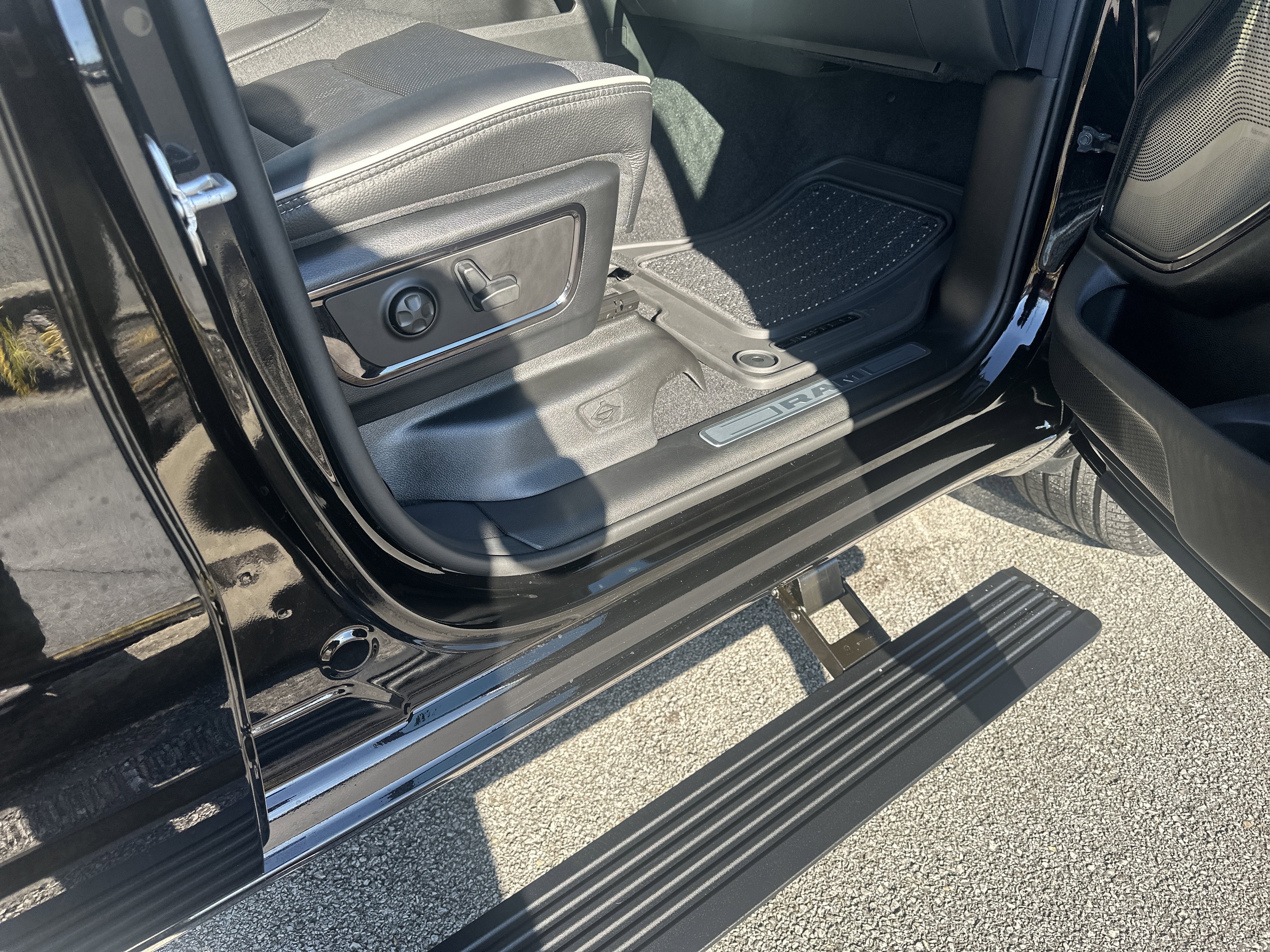 2026 RAM Ram 1500 RAM 1500 LIMITED CREW CAB 4X4 5'7' BOX