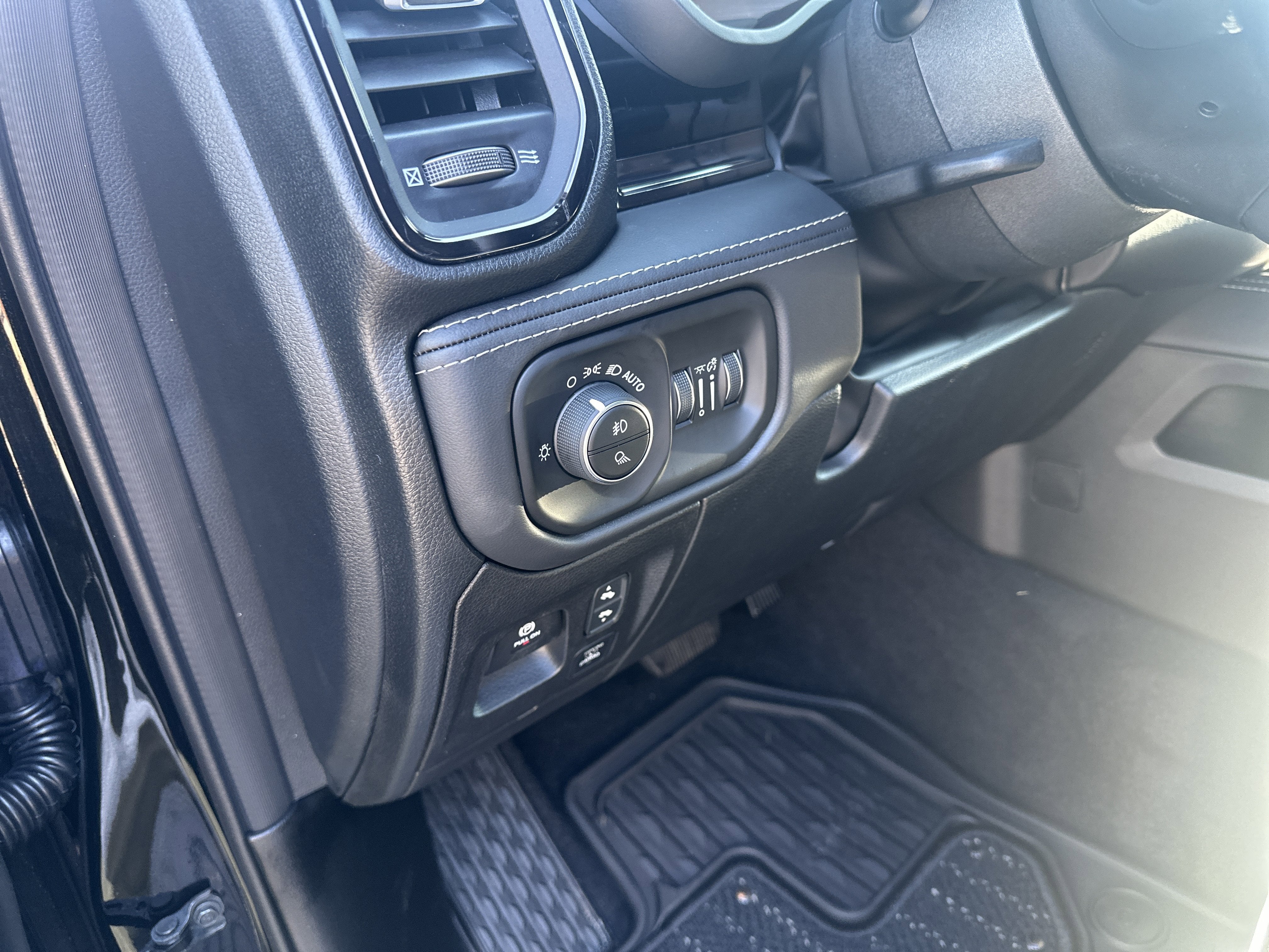 2026 RAM Ram 1500 RAM 1500 LIMITED CREW CAB 4X4 5'7' BOX