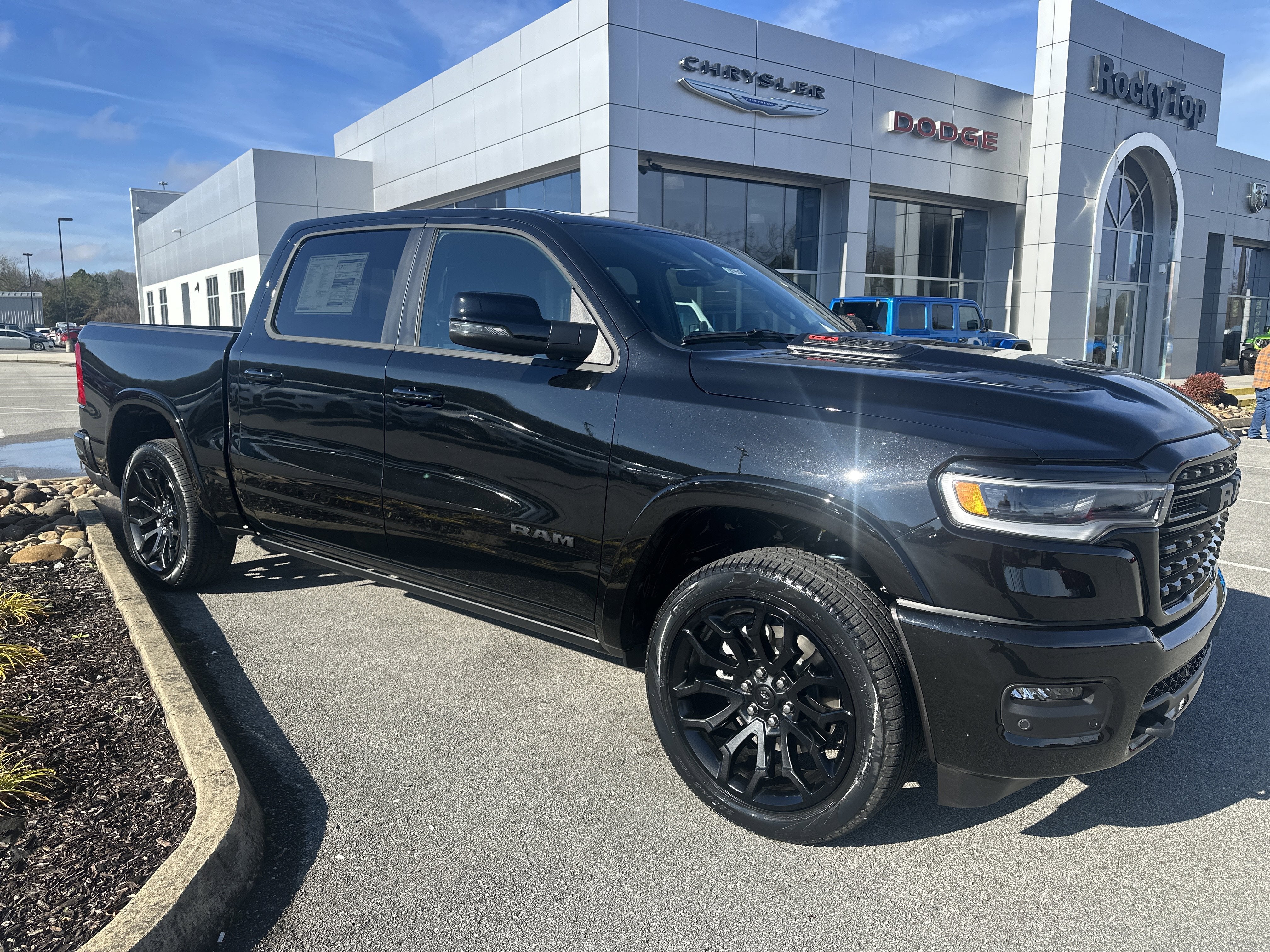 2026 RAM Ram 1500 RAM 1500 LIMITED CREW CAB 4X4 5'7' BOX