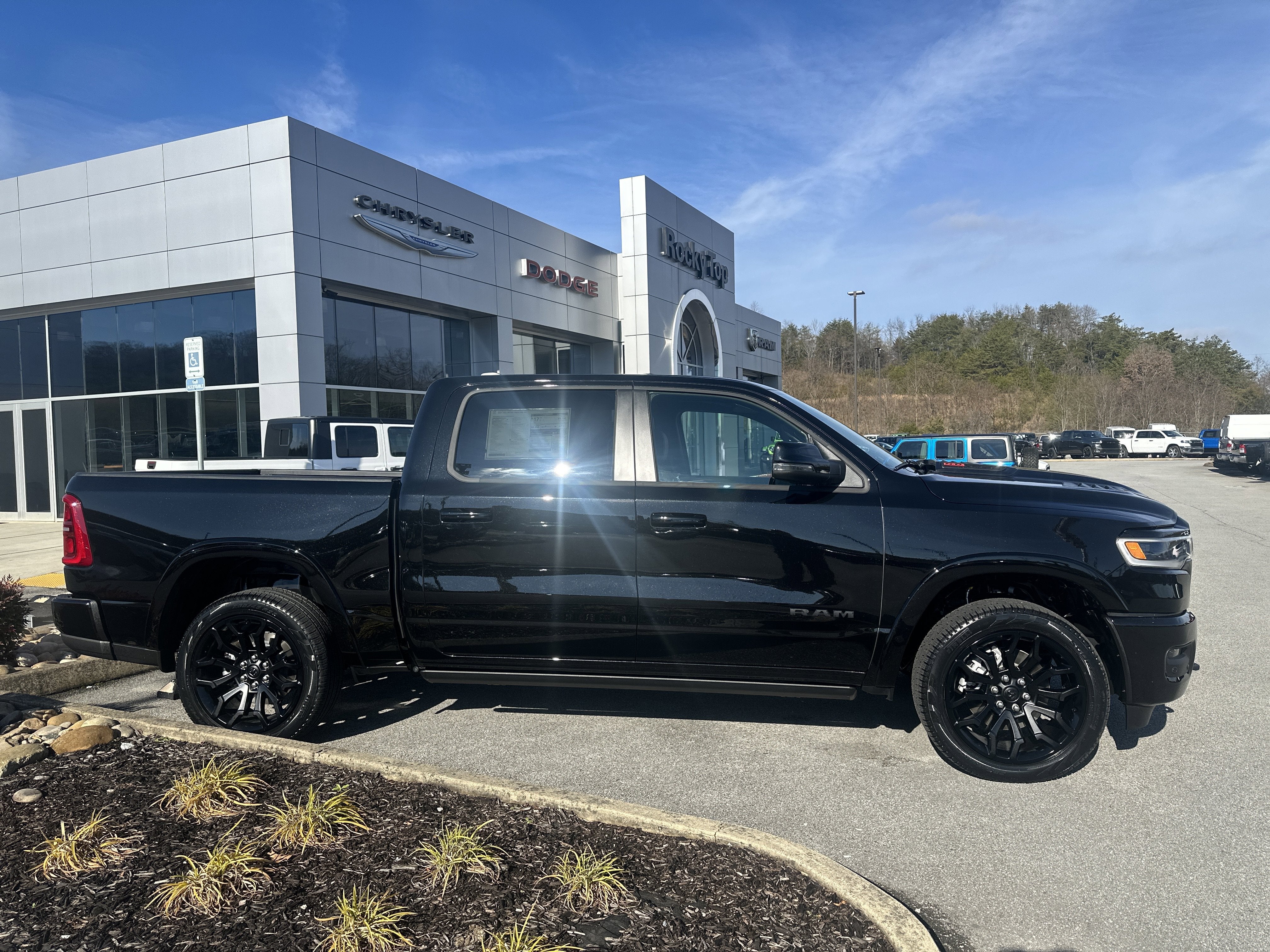 2026 RAM Ram 1500 RAM 1500 LIMITED CREW CAB 4X4 5'7' BOX