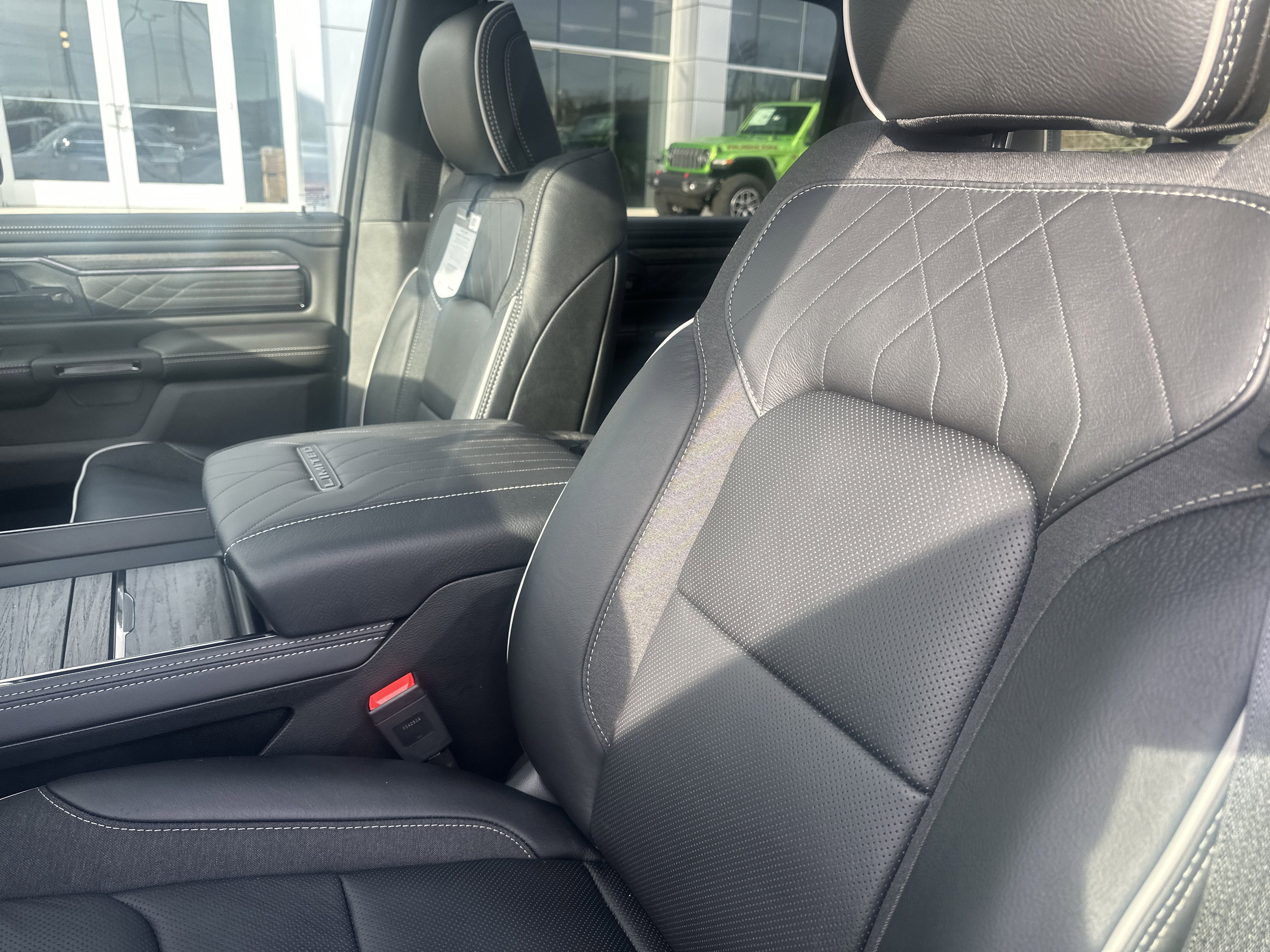 2026 RAM Ram 1500 RAM 1500 LIMITED CREW CAB 4X4 5'7' BOX