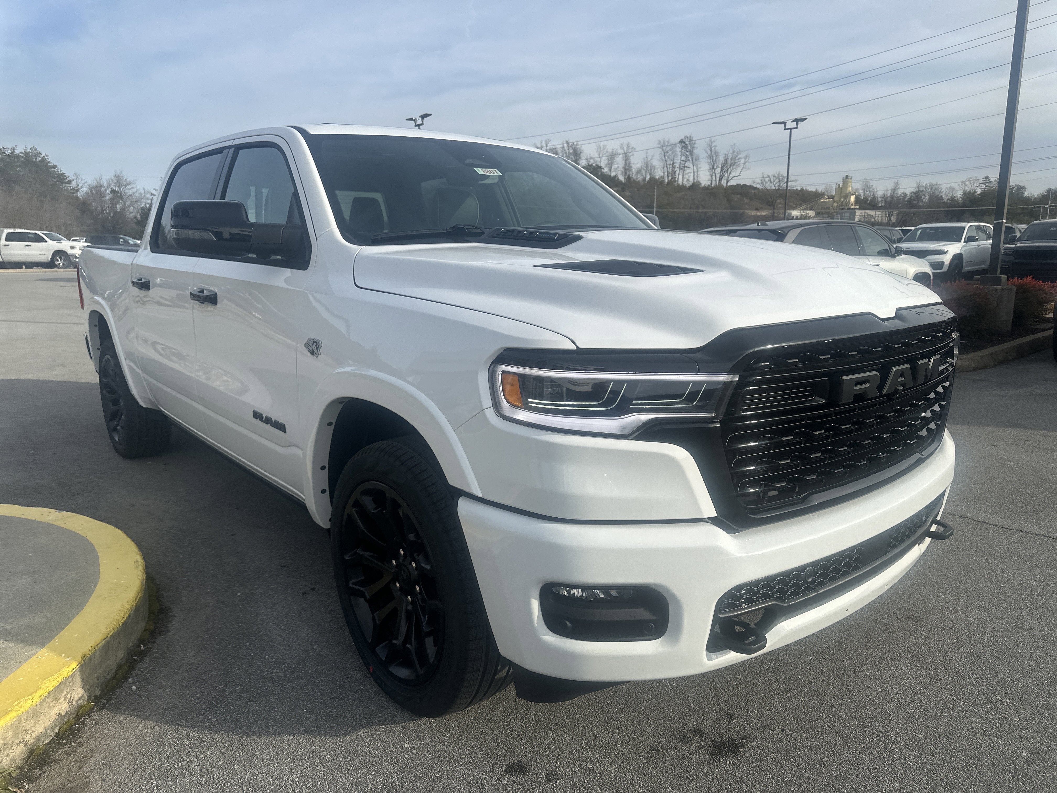 2026 RAM Ram 1500 RAM 1500 LIMITED CREW CAB 4X4 5'7' BOX