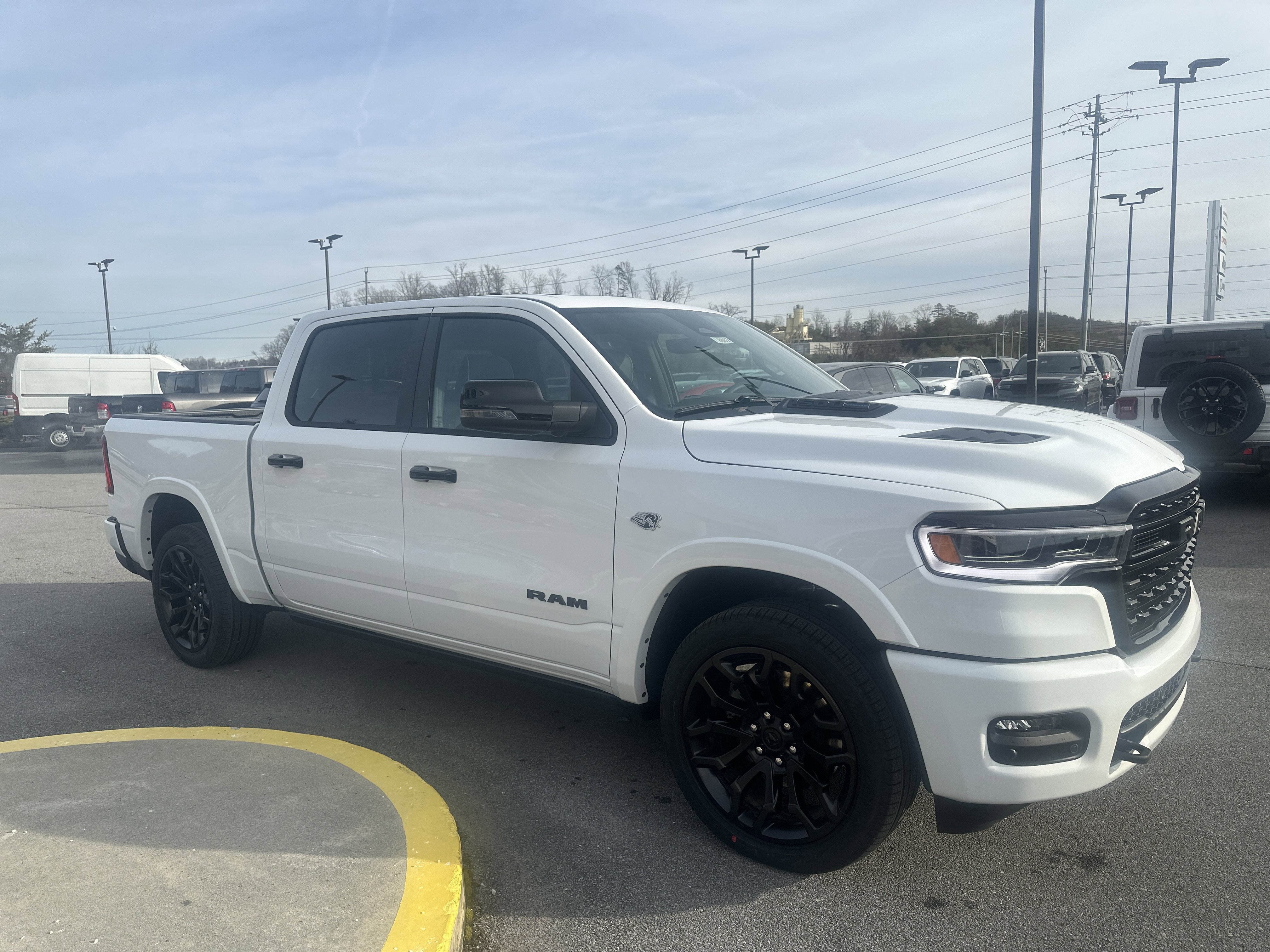2026 RAM Ram 1500 RAM 1500 LIMITED CREW CAB 4X4 5'7' BOX
