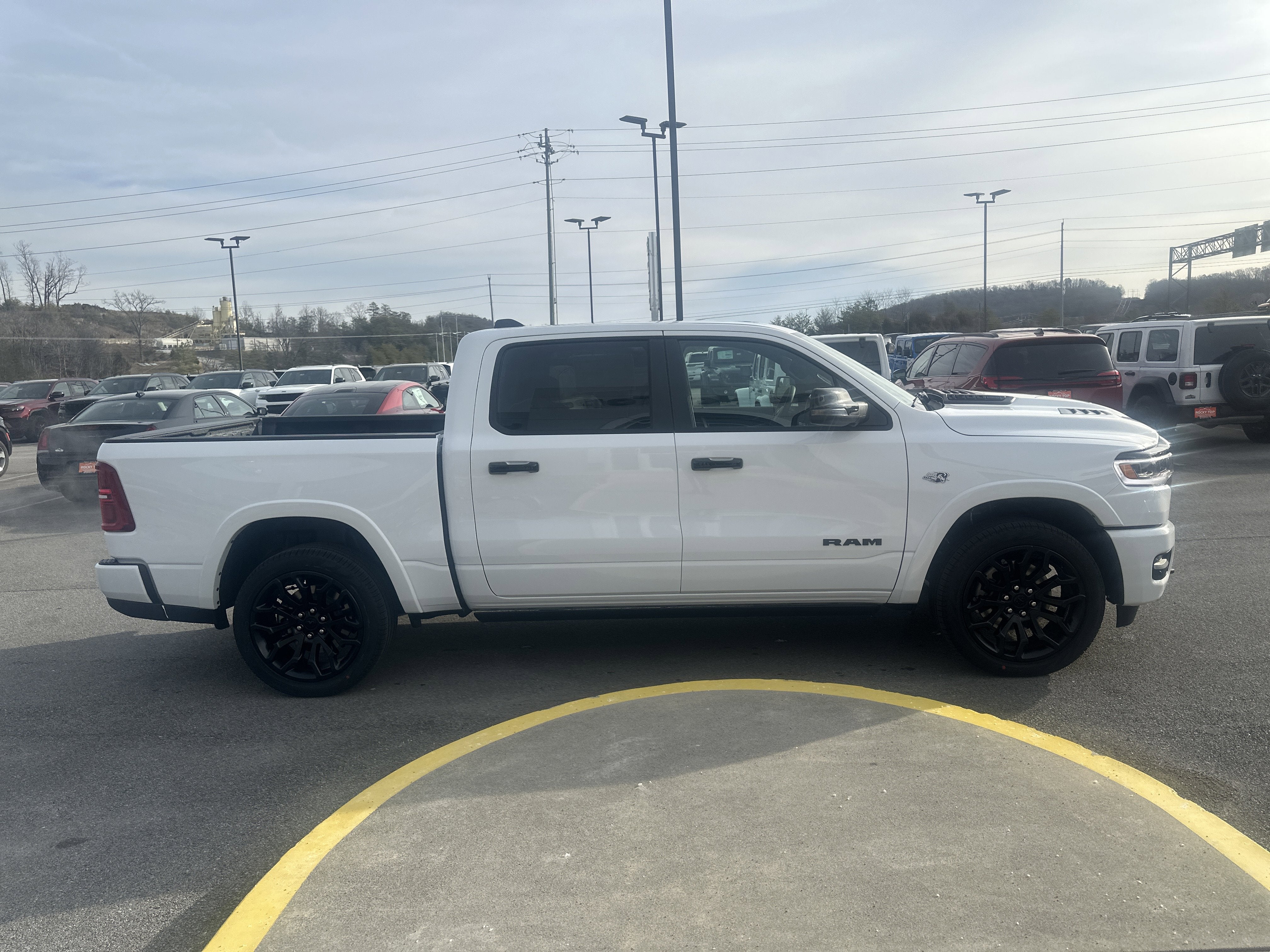 2026 RAM Ram 1500 RAM 1500 LIMITED CREW CAB 4X4 5'7' BOX