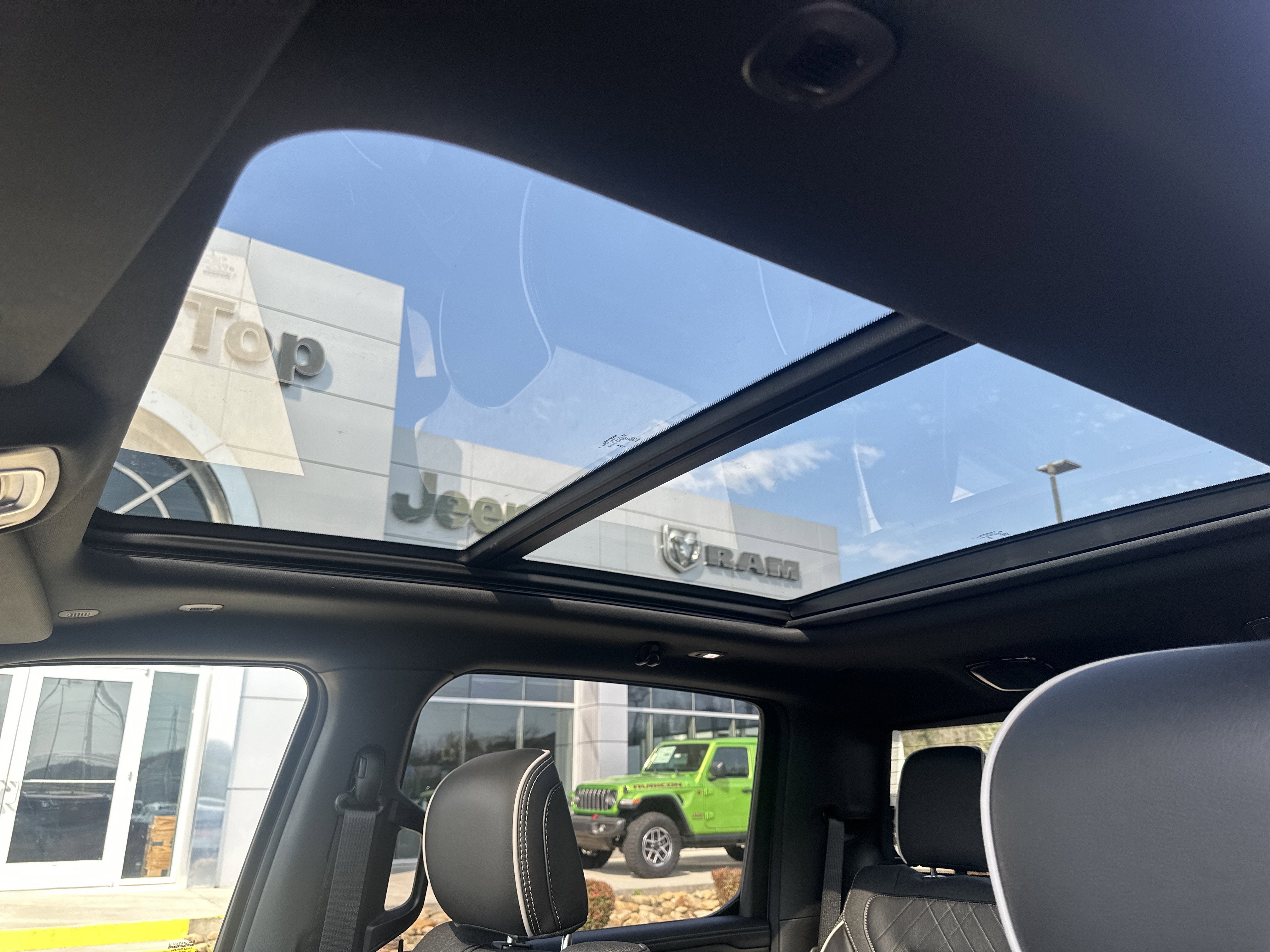 2026 RAM Ram 1500 RAM 1500 LIMITED CREW CAB 4X4 5'7' BOX